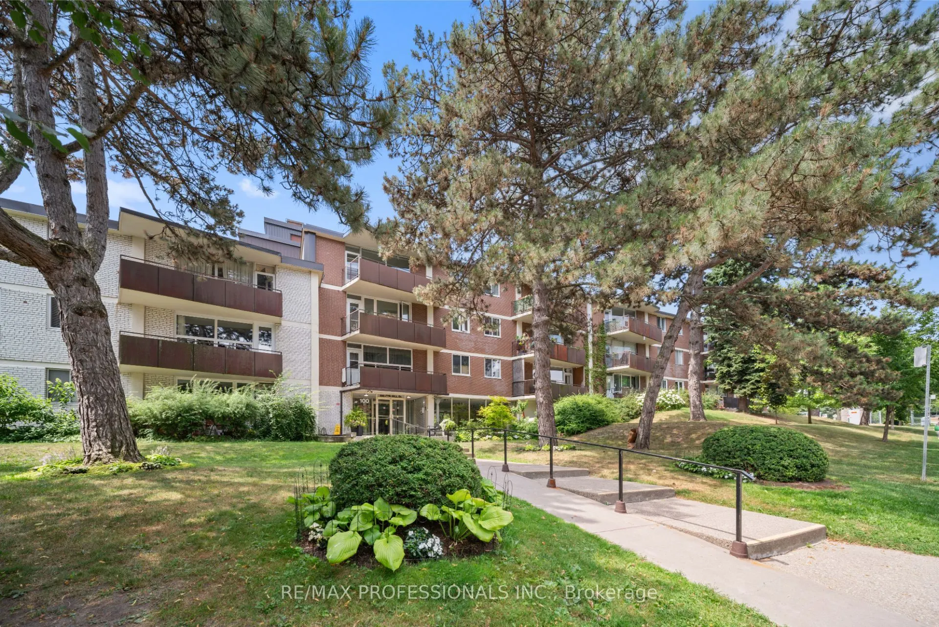 100 Coe Hill Drive, #216