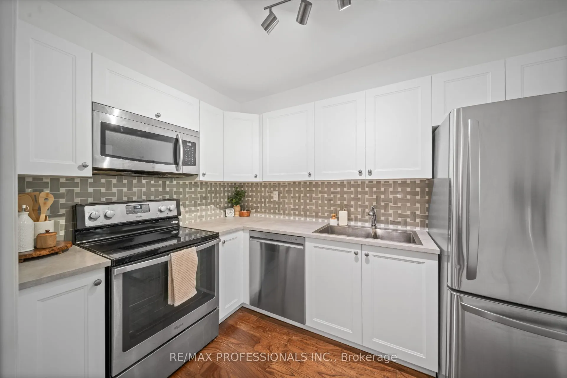 100 Coe Hill Drive, #216