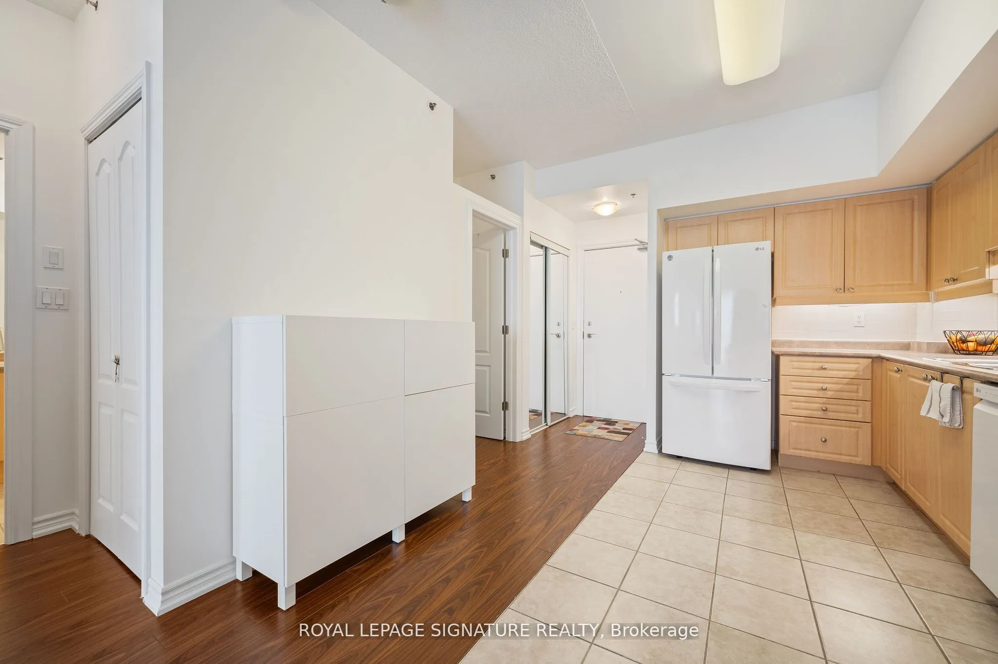 810 Scollard Court, #1003