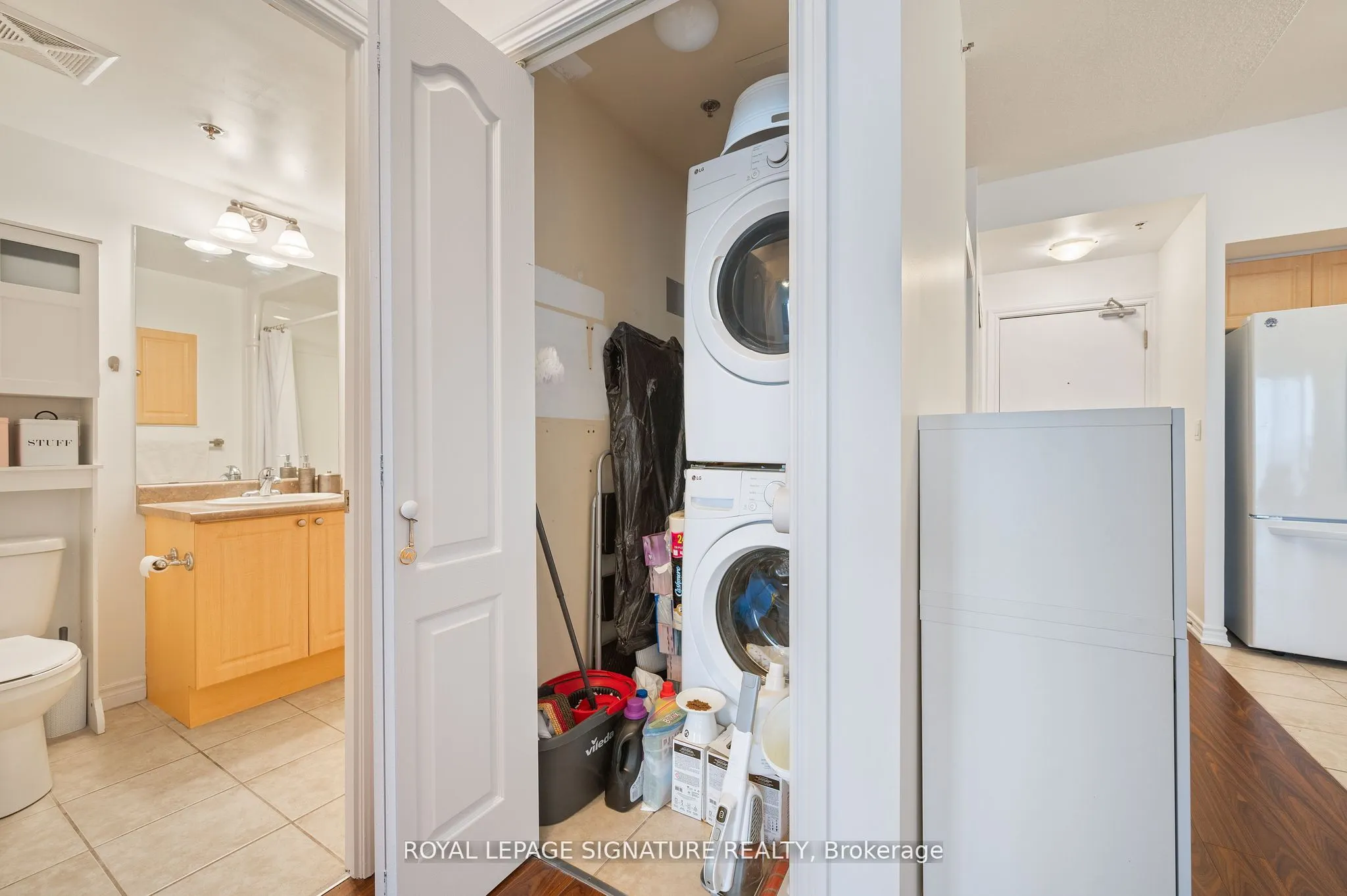 810 Scollard Court, #1003