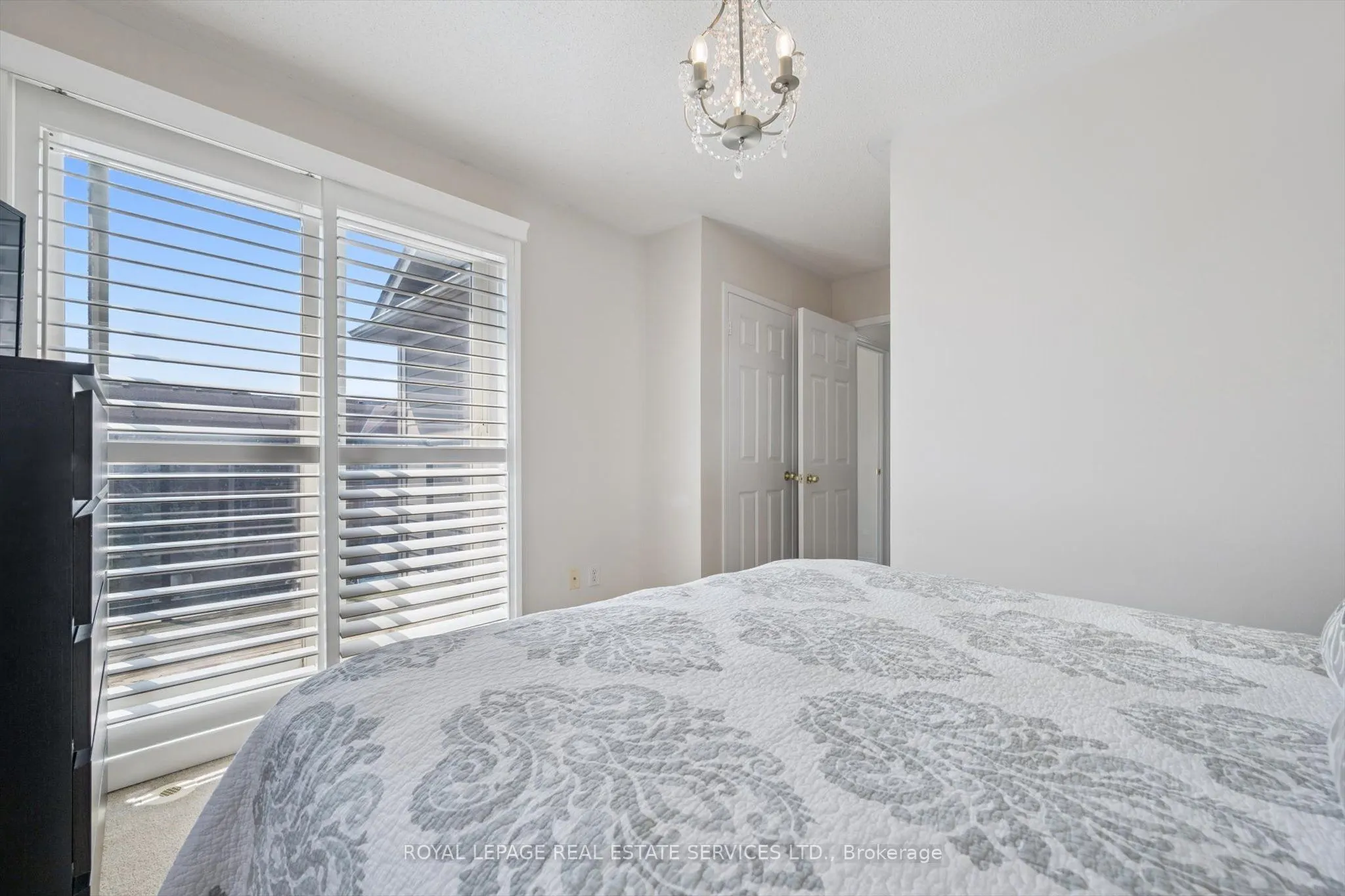 4975 Southampton Drive, #325