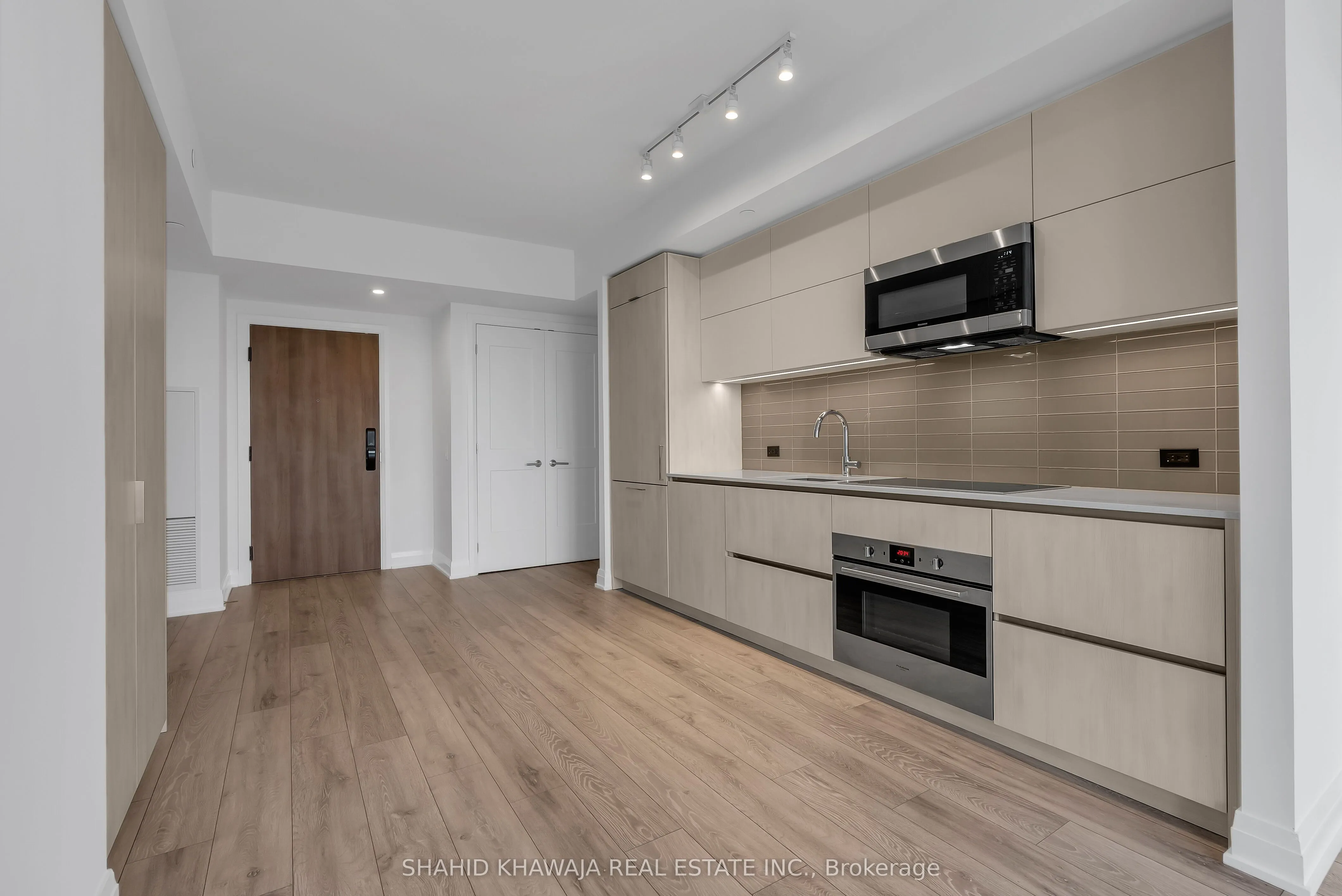21 Park Street E, #1508