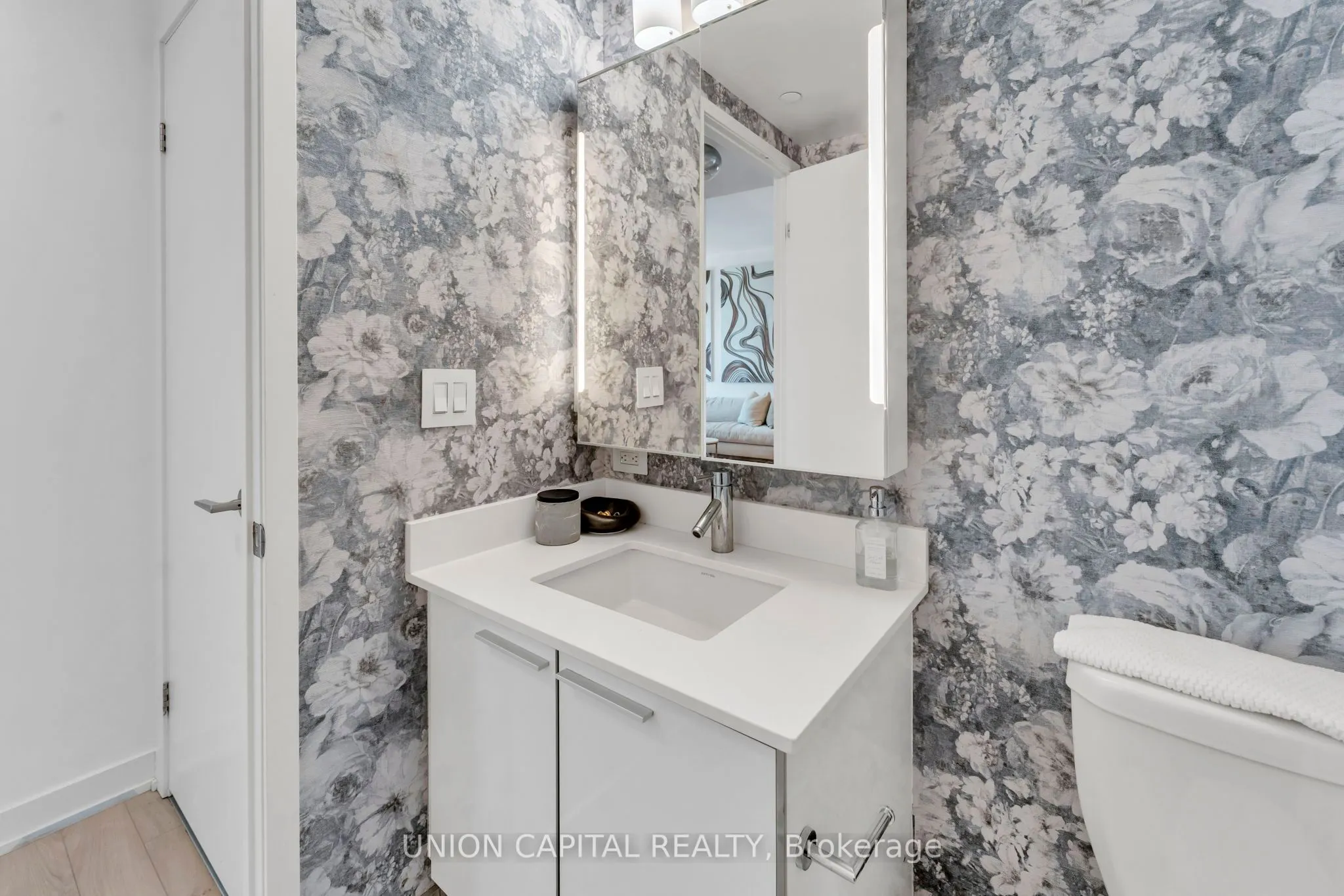 10 Parklawn Road, #1305