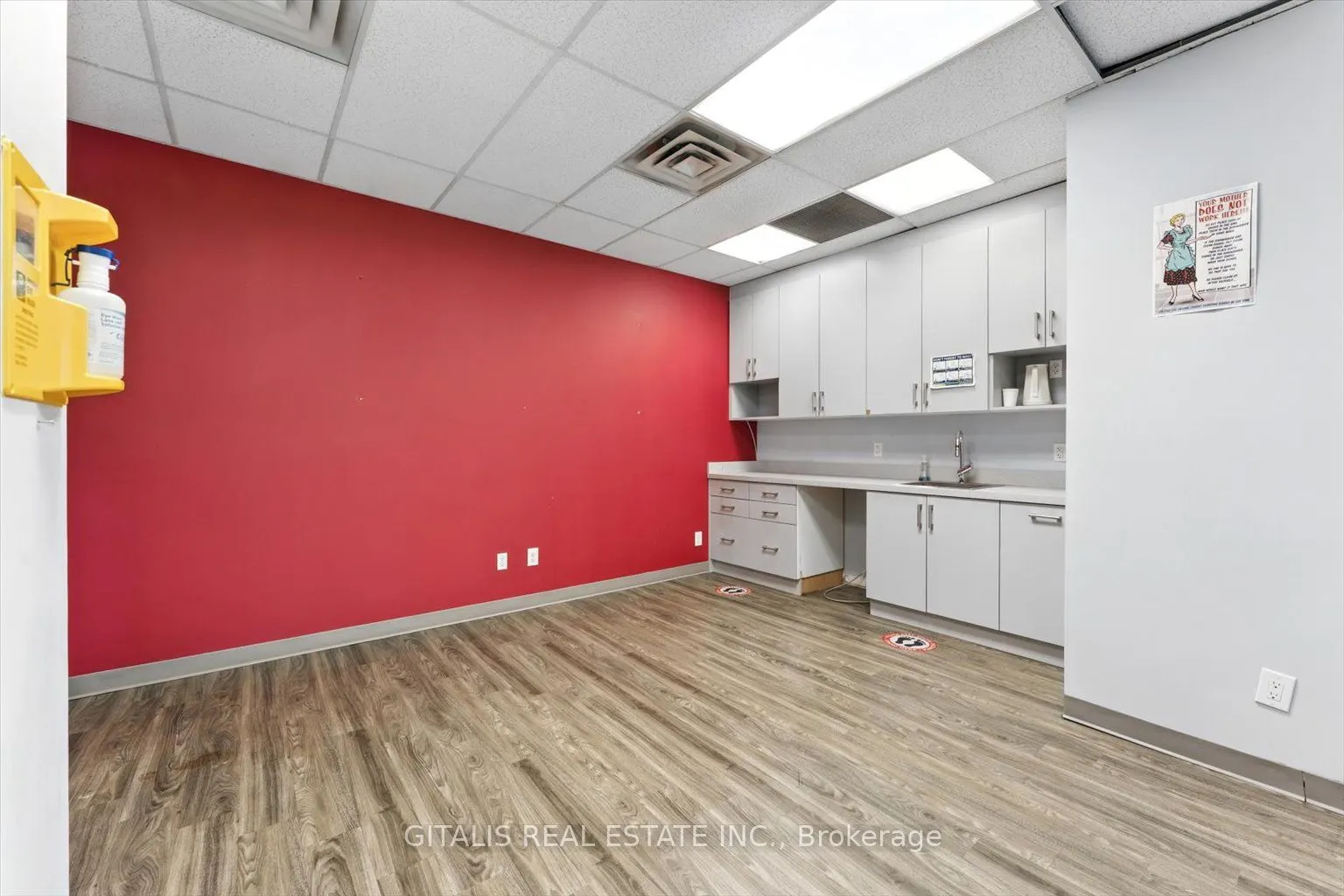1599 Hurontario Street, #300