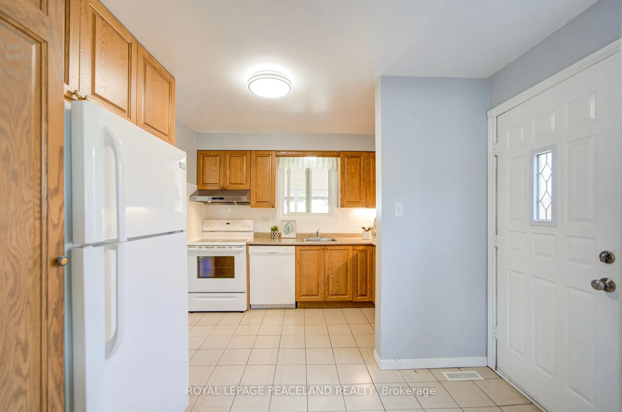 718 Eaglemount Crescent