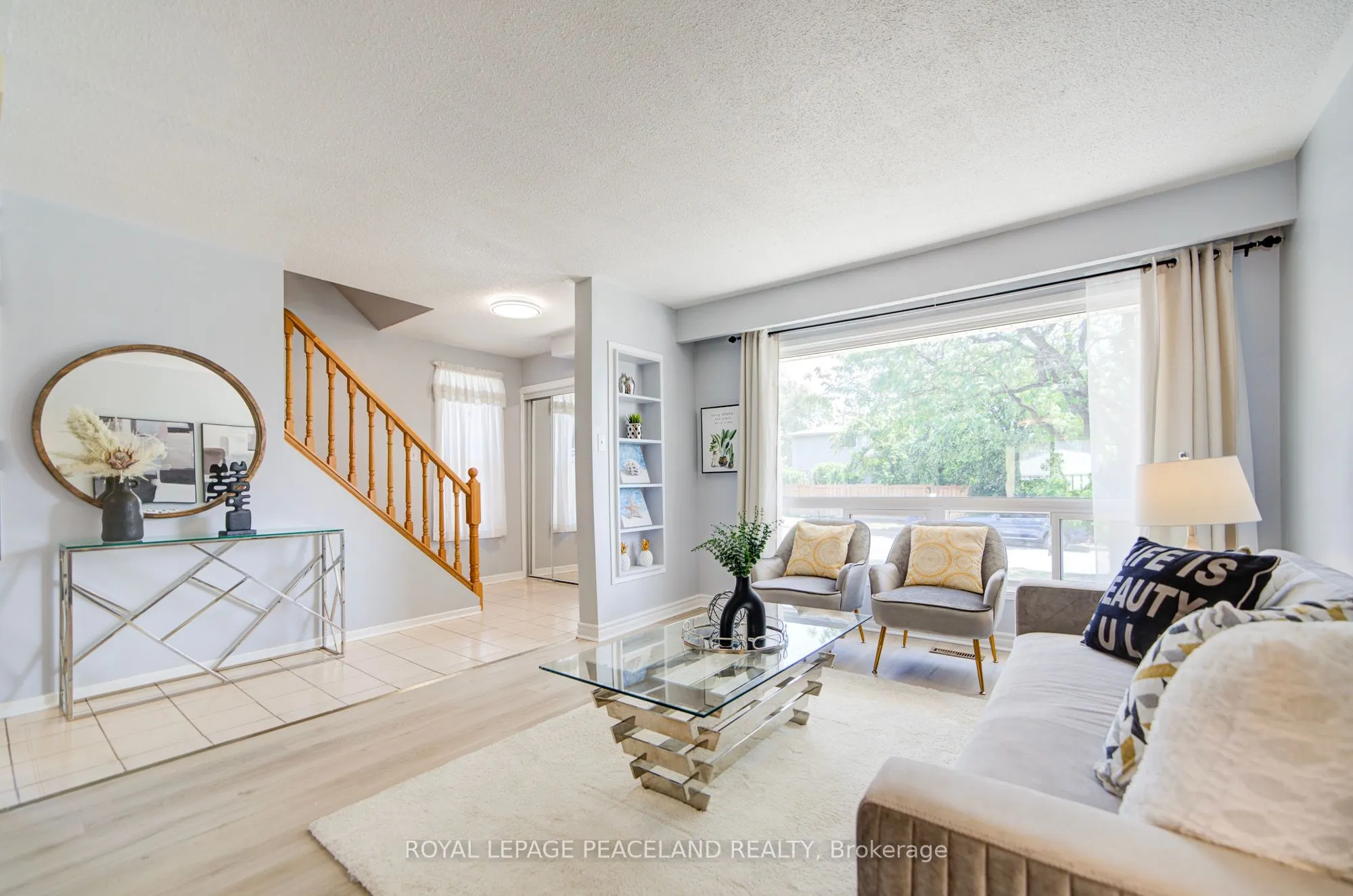 718 Eaglemount Crescent