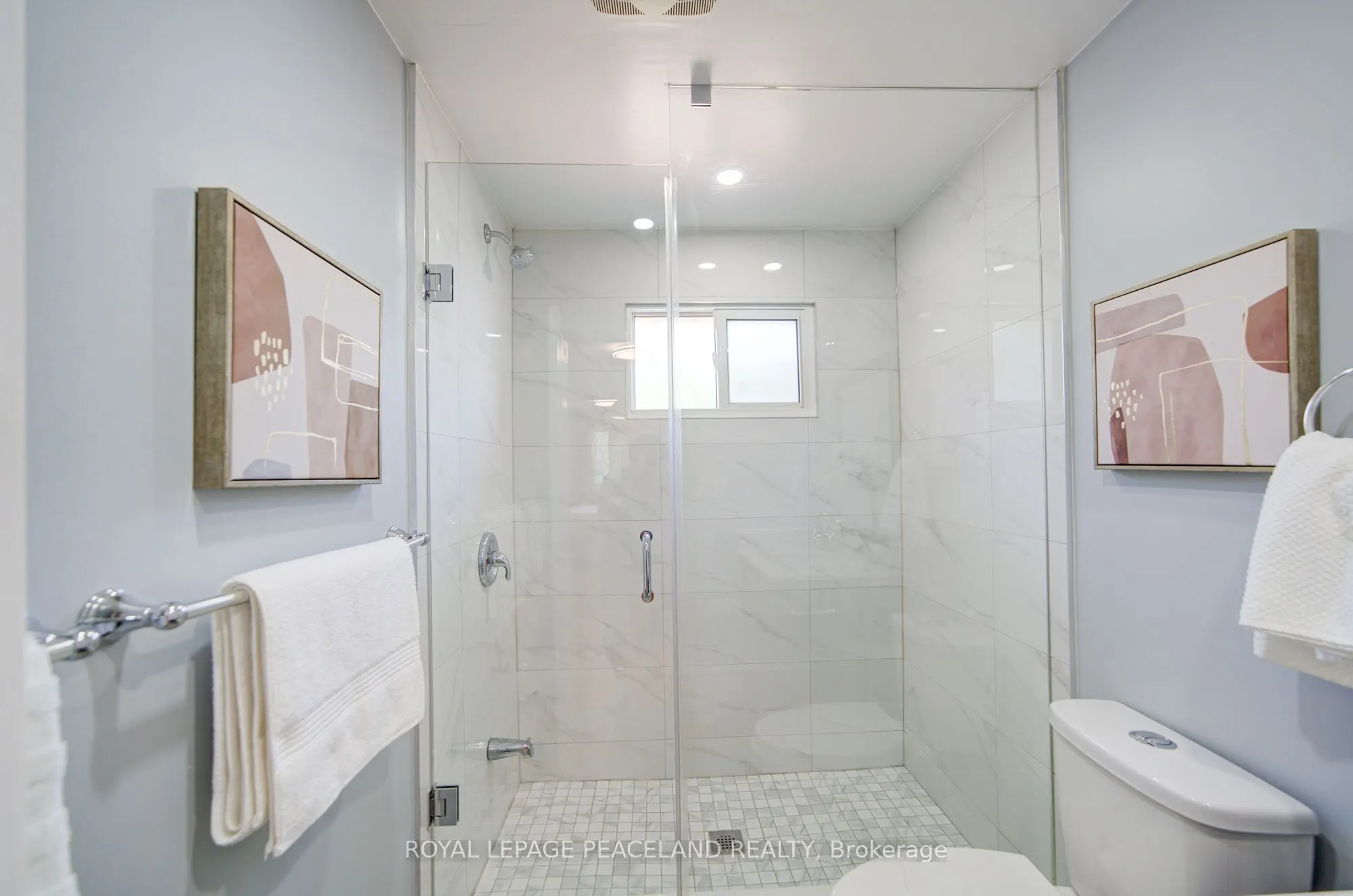 718 Eaglemount Crescent