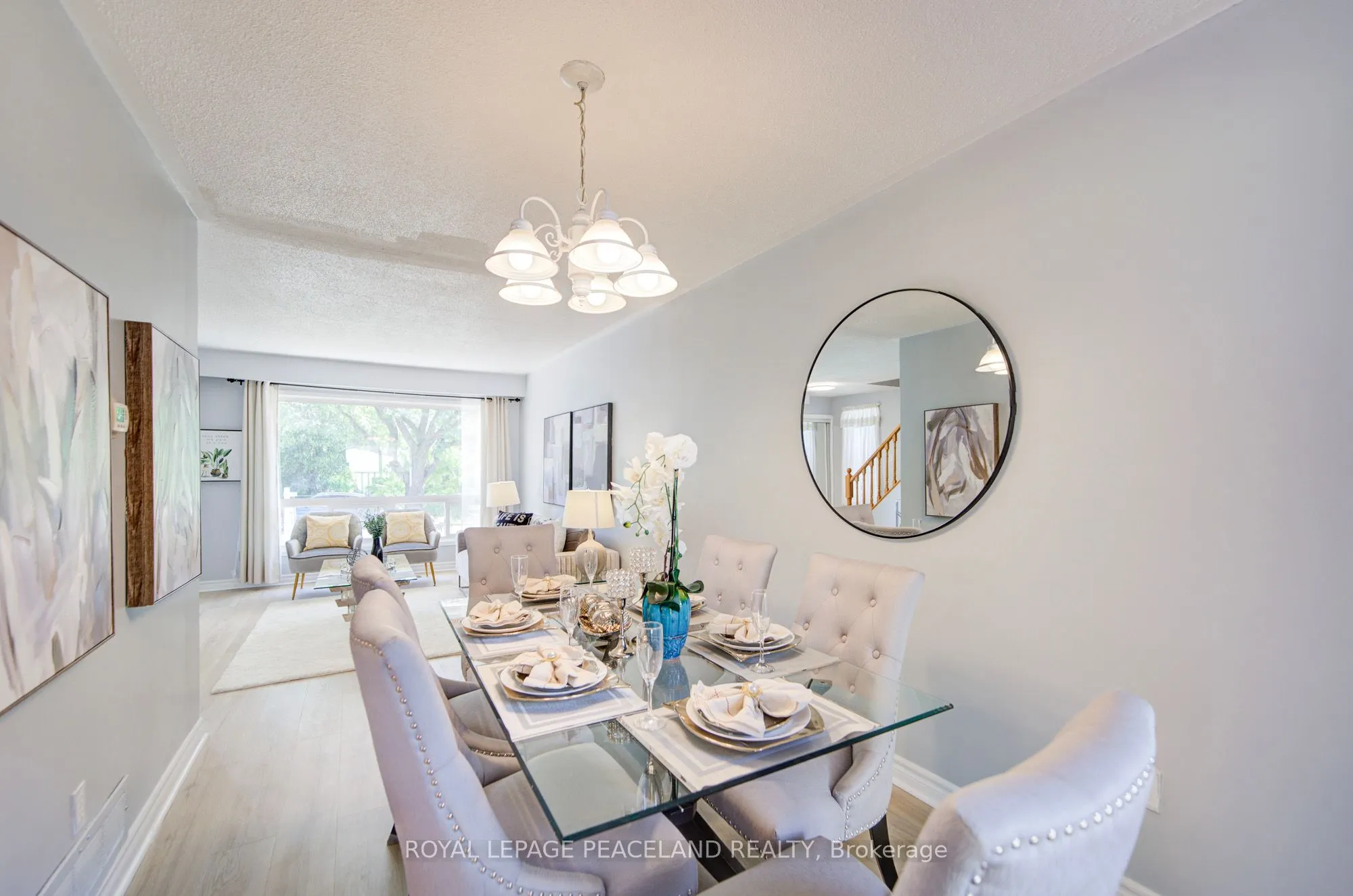 718 Eaglemount Crescent