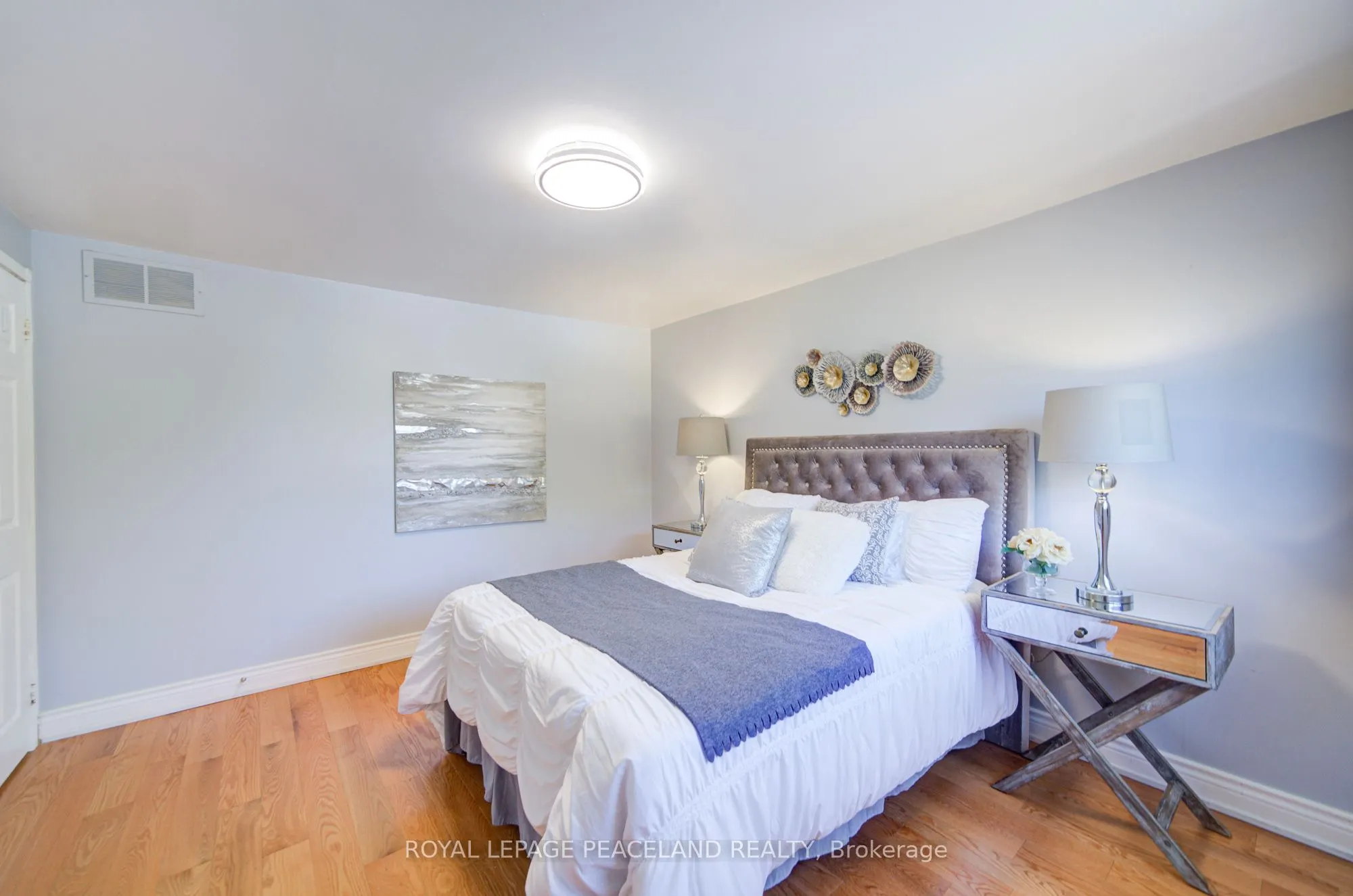 718 Eaglemount Crescent