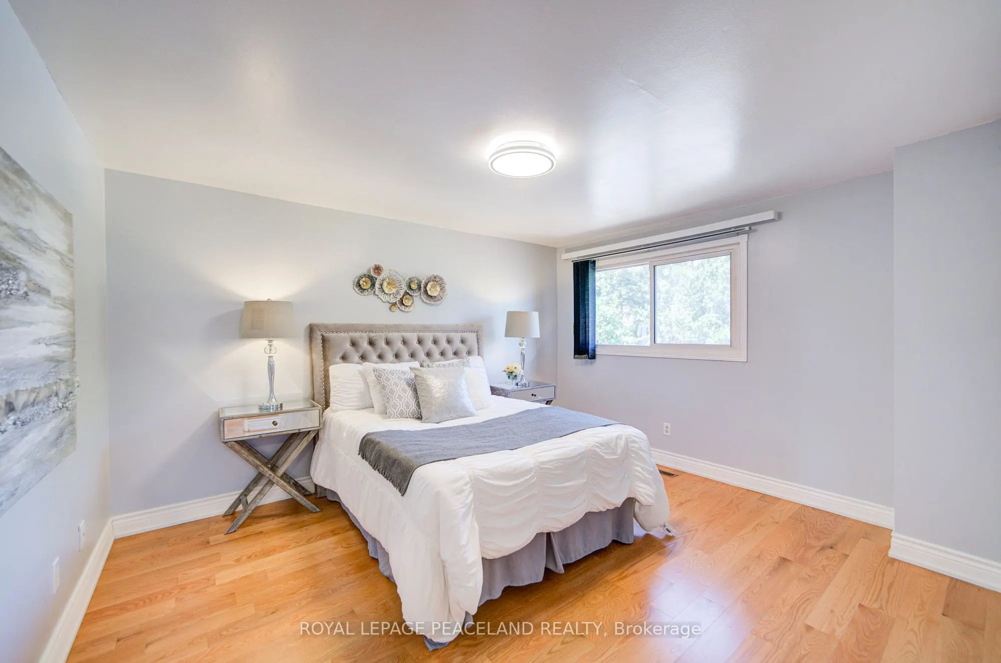 718 Eaglemount Crescent