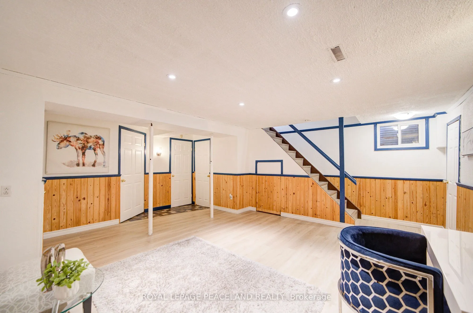 718 Eaglemount Crescent