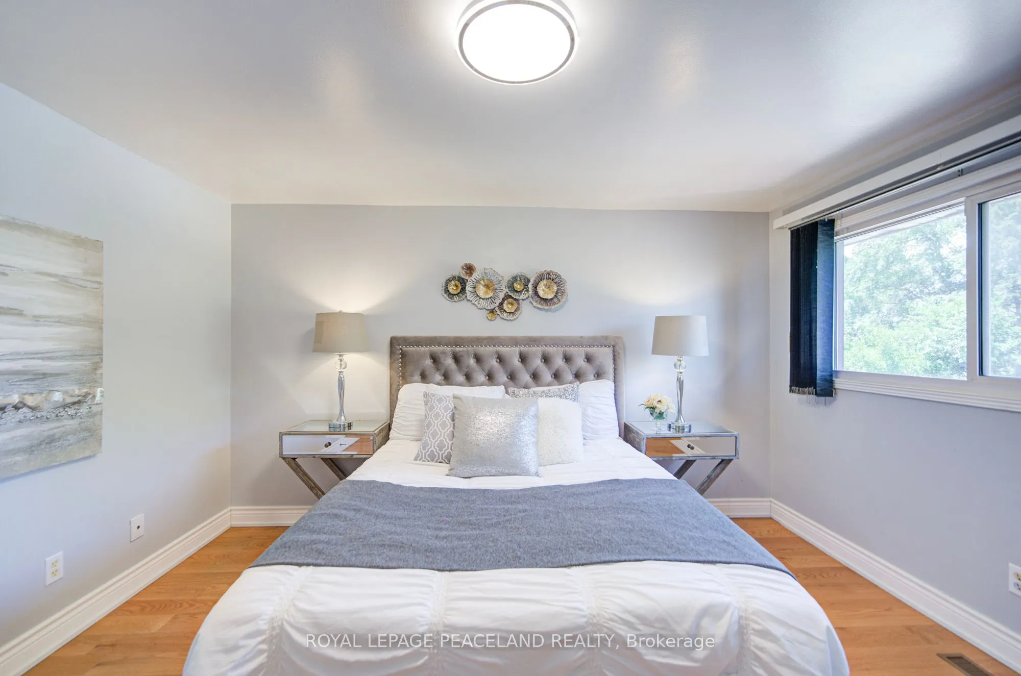 718 Eaglemount Crescent