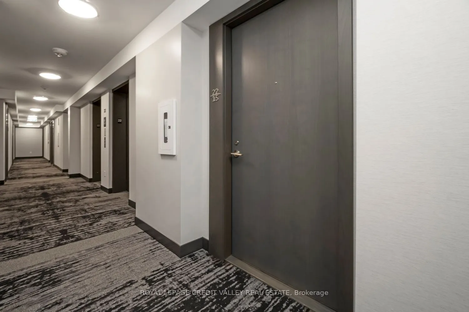 9 Mabelle Avenue, #2215