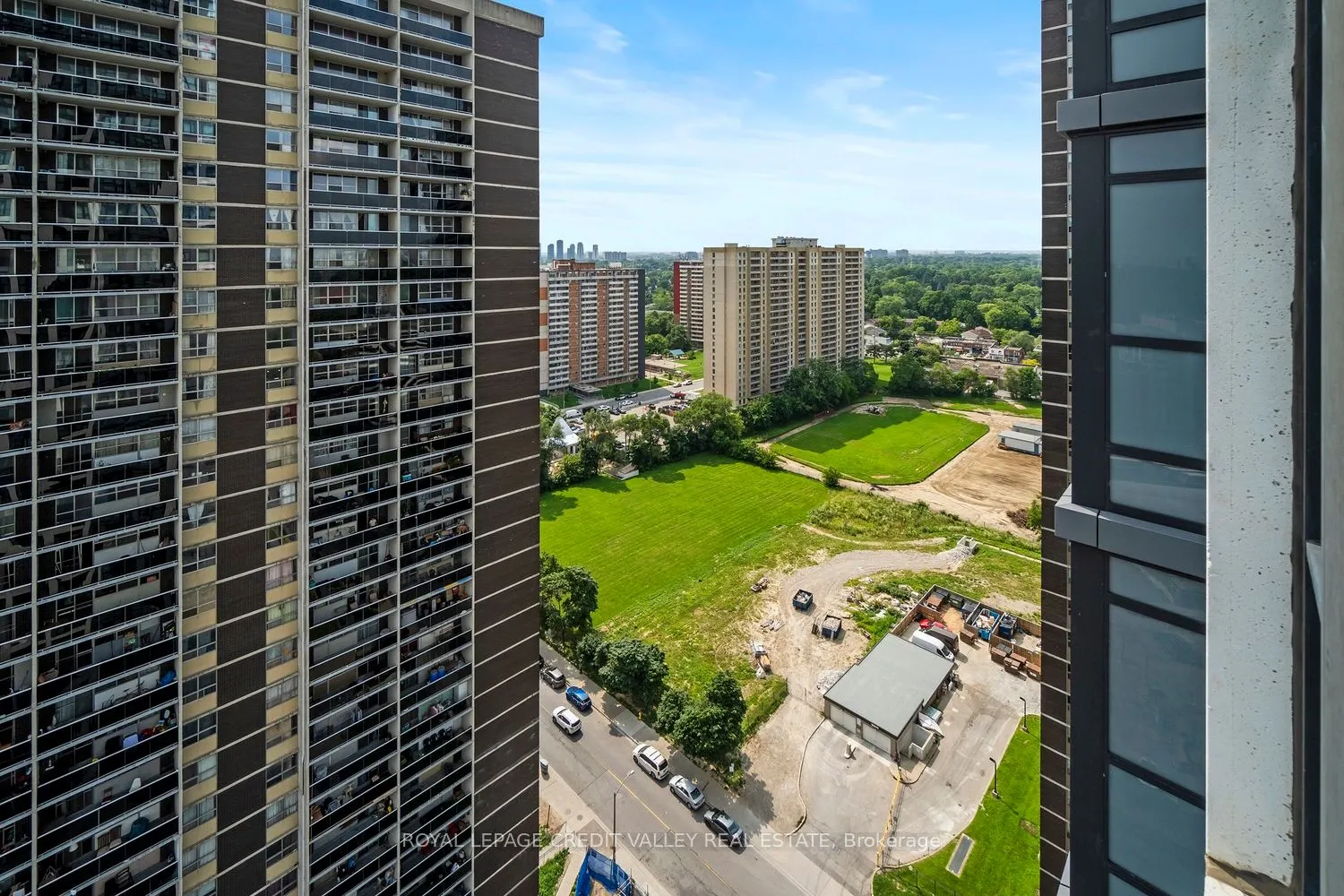 9 Mabelle Avenue, #2215