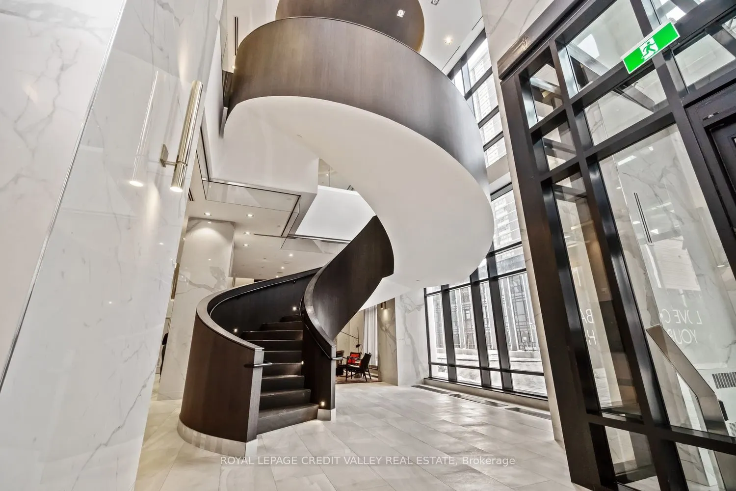 9 Mabelle Avenue, #2215