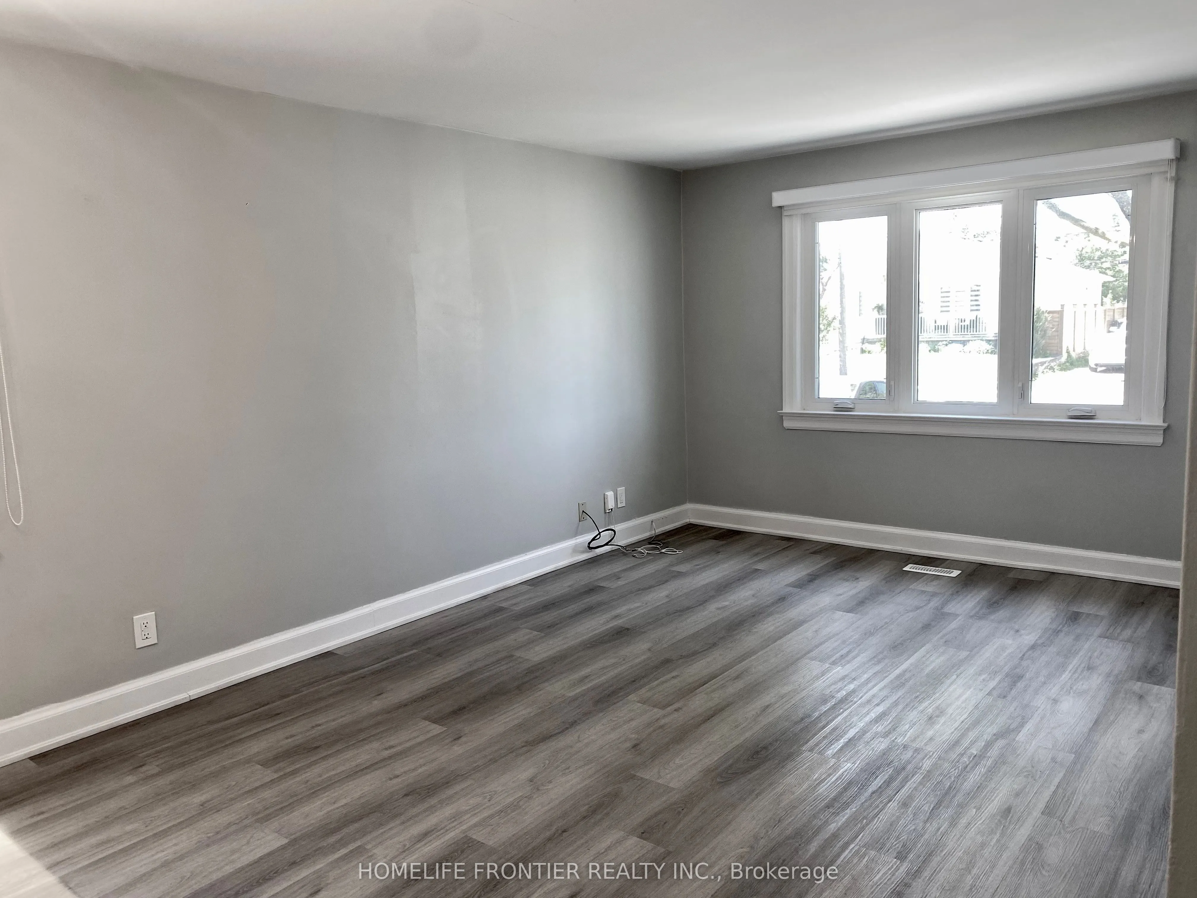 63 Lockerbie Avenue, #Main Floor