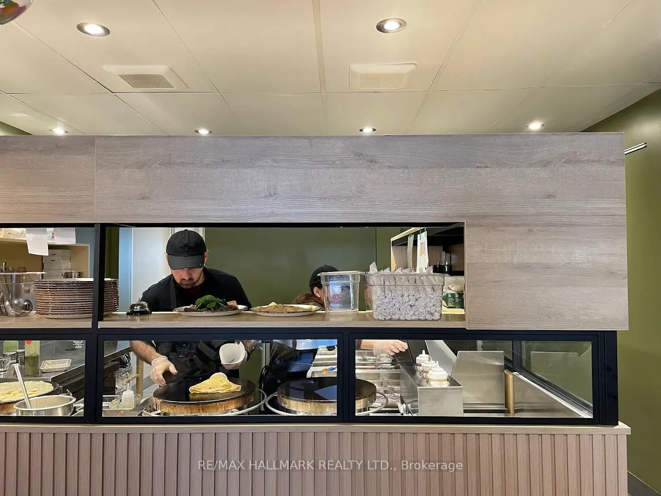 221 Roncesvalles Avenue