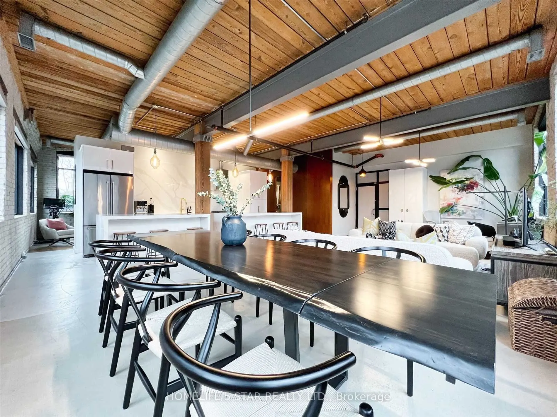 1 Columbus Avenue, #101
