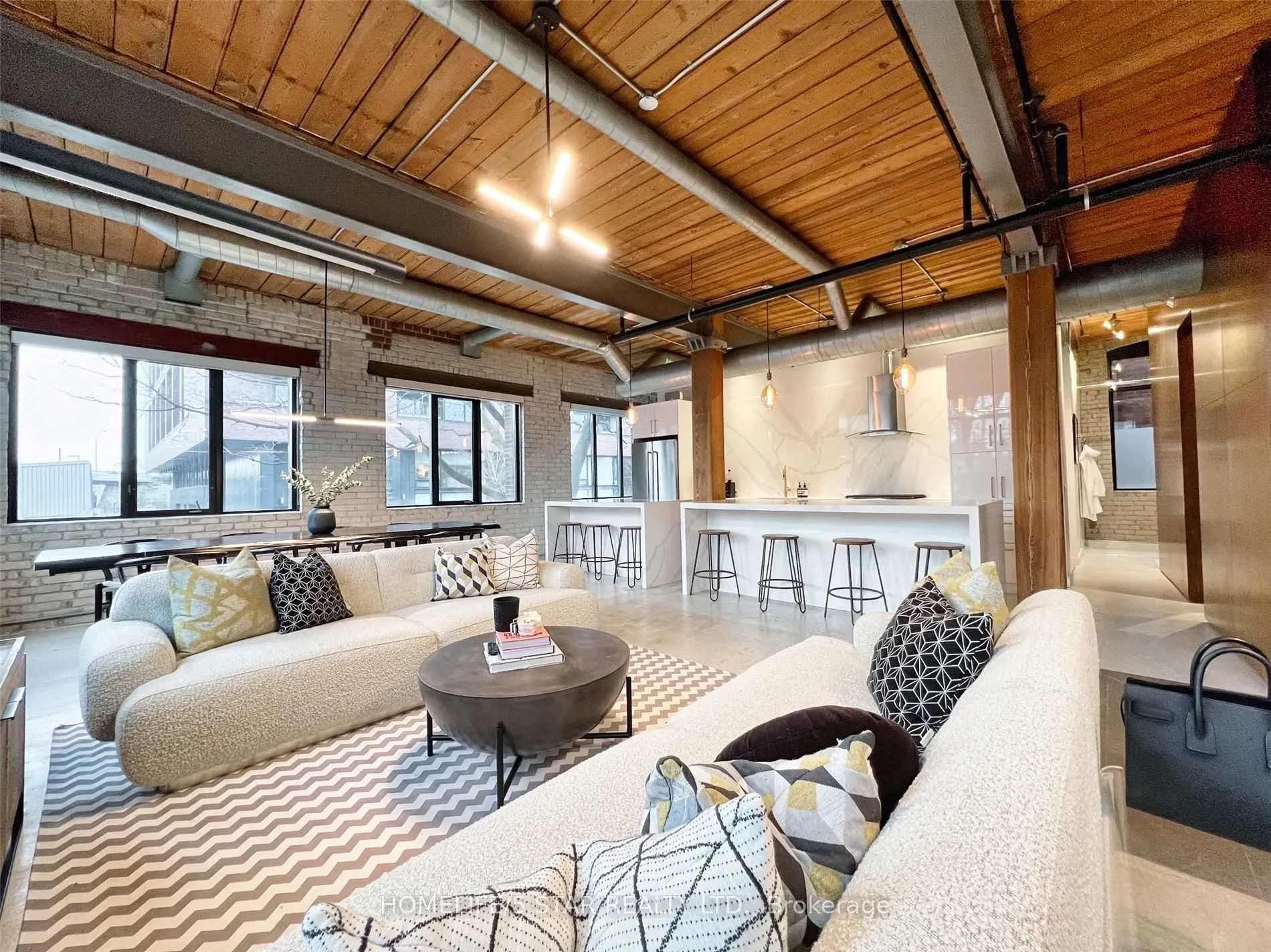 1 Columbus Avenue, #101