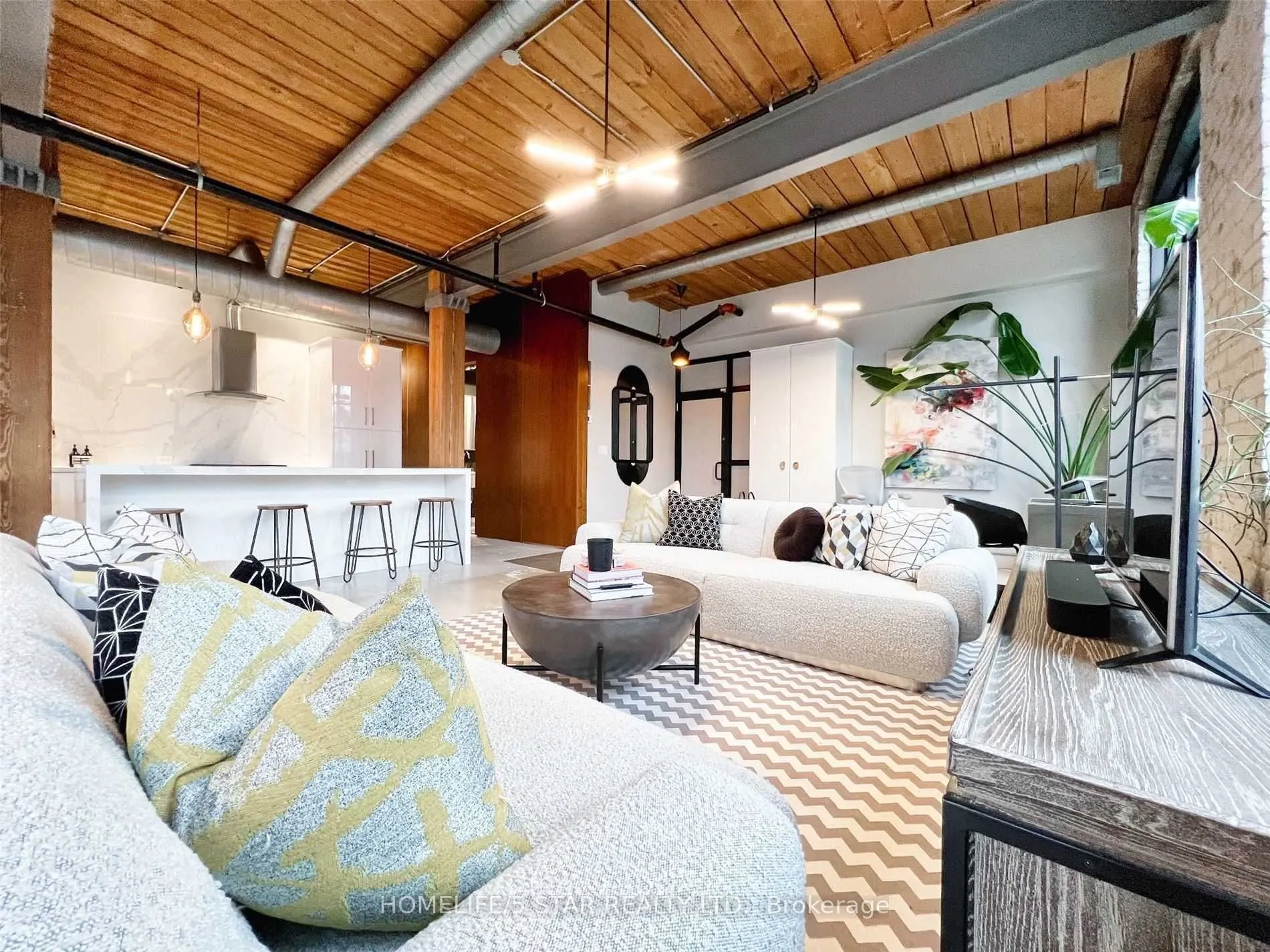 1 Columbus Avenue, #101