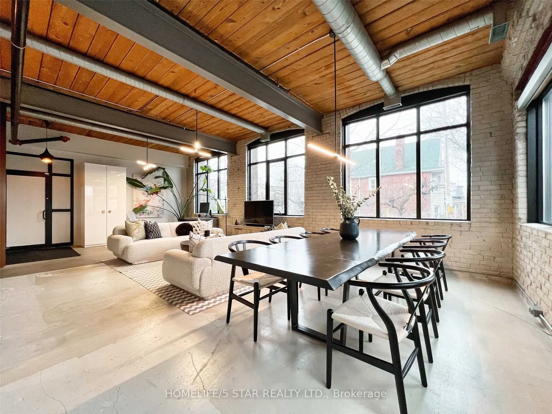 1 Columbus Avenue, #101