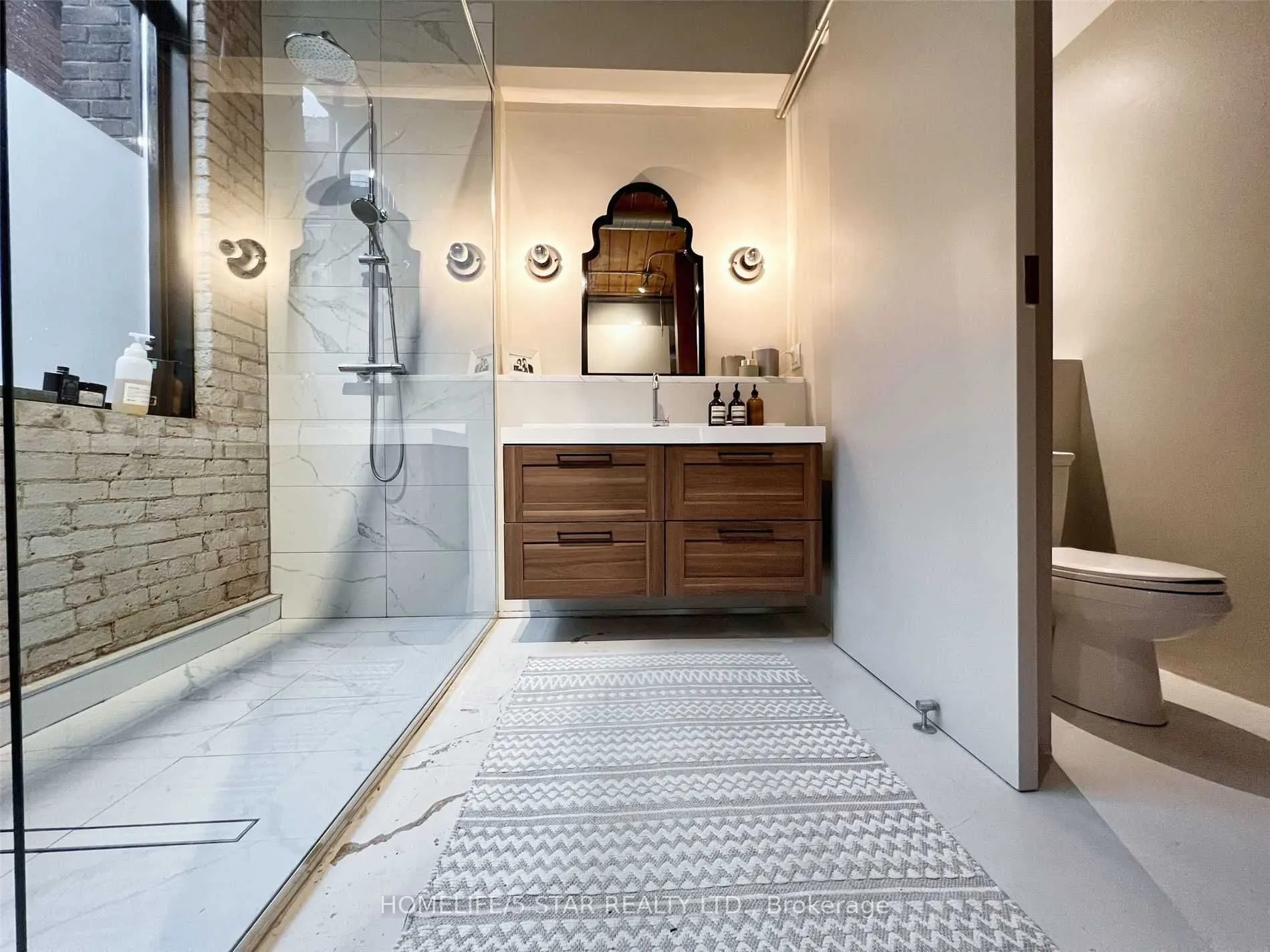 1 Columbus Avenue, #101
