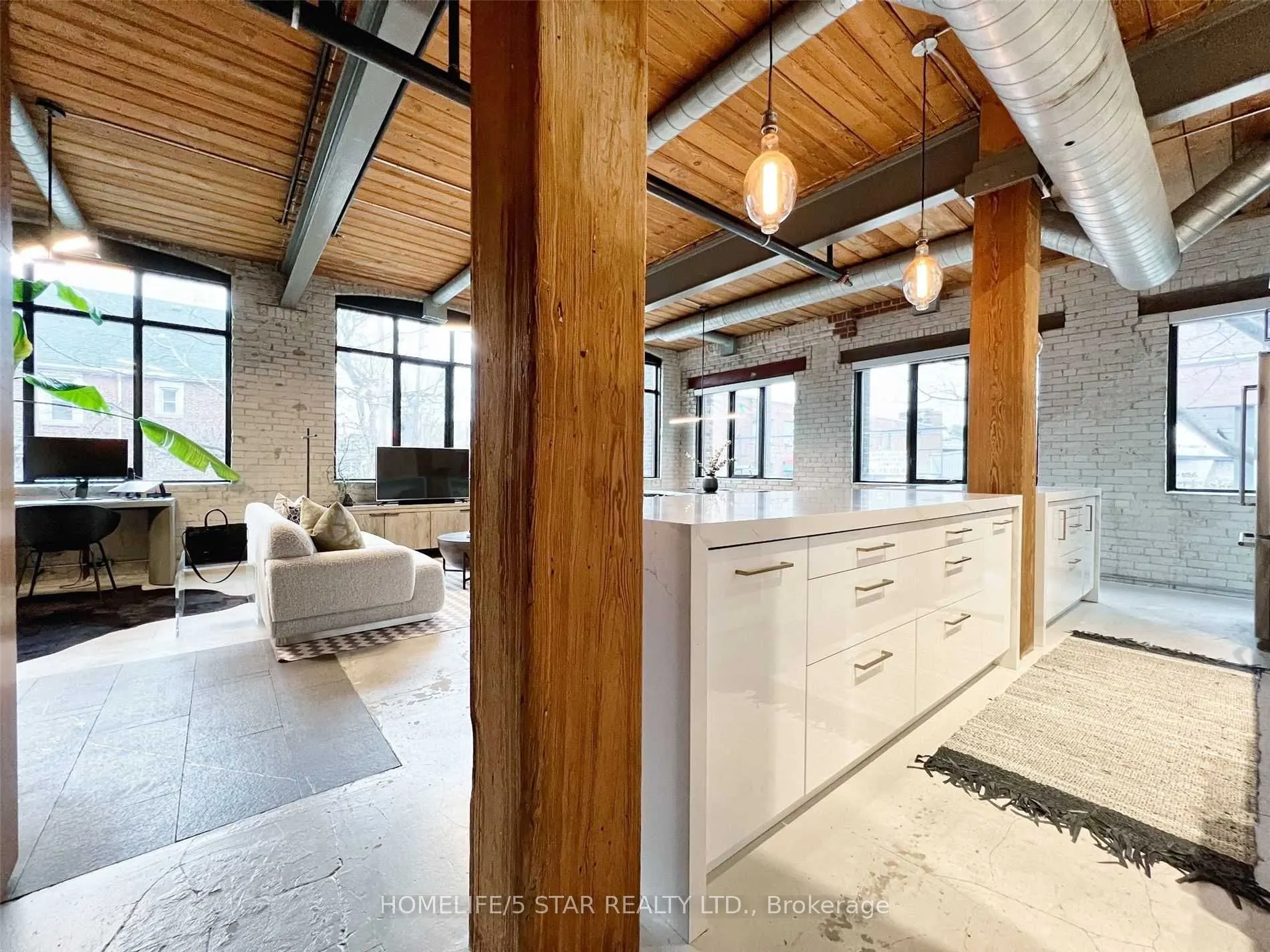 1 Columbus Avenue, #101