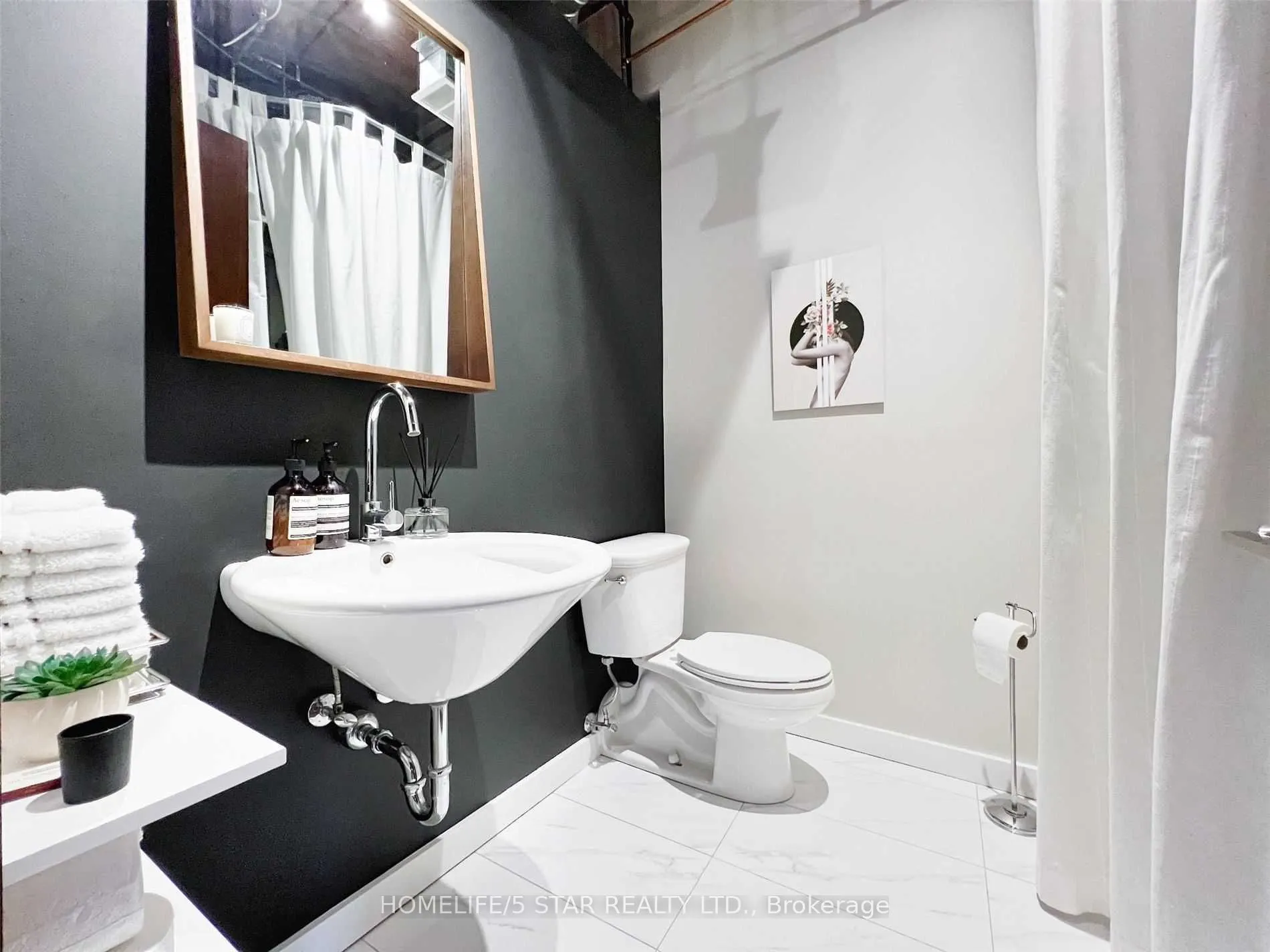 1 Columbus Avenue, #101