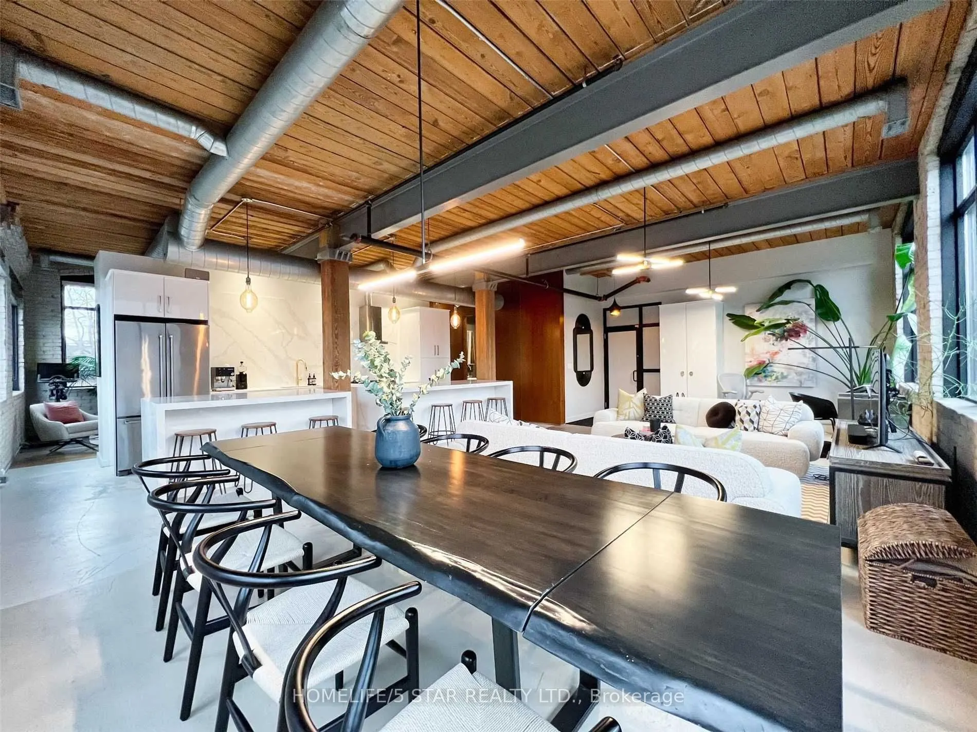 1 Columbus Avenue, #101