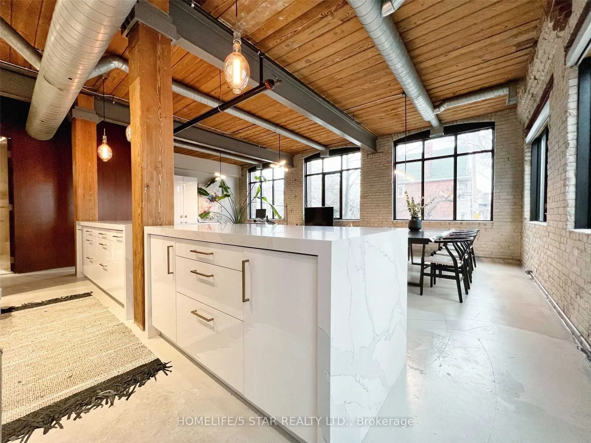 1 Columbus Avenue, #101