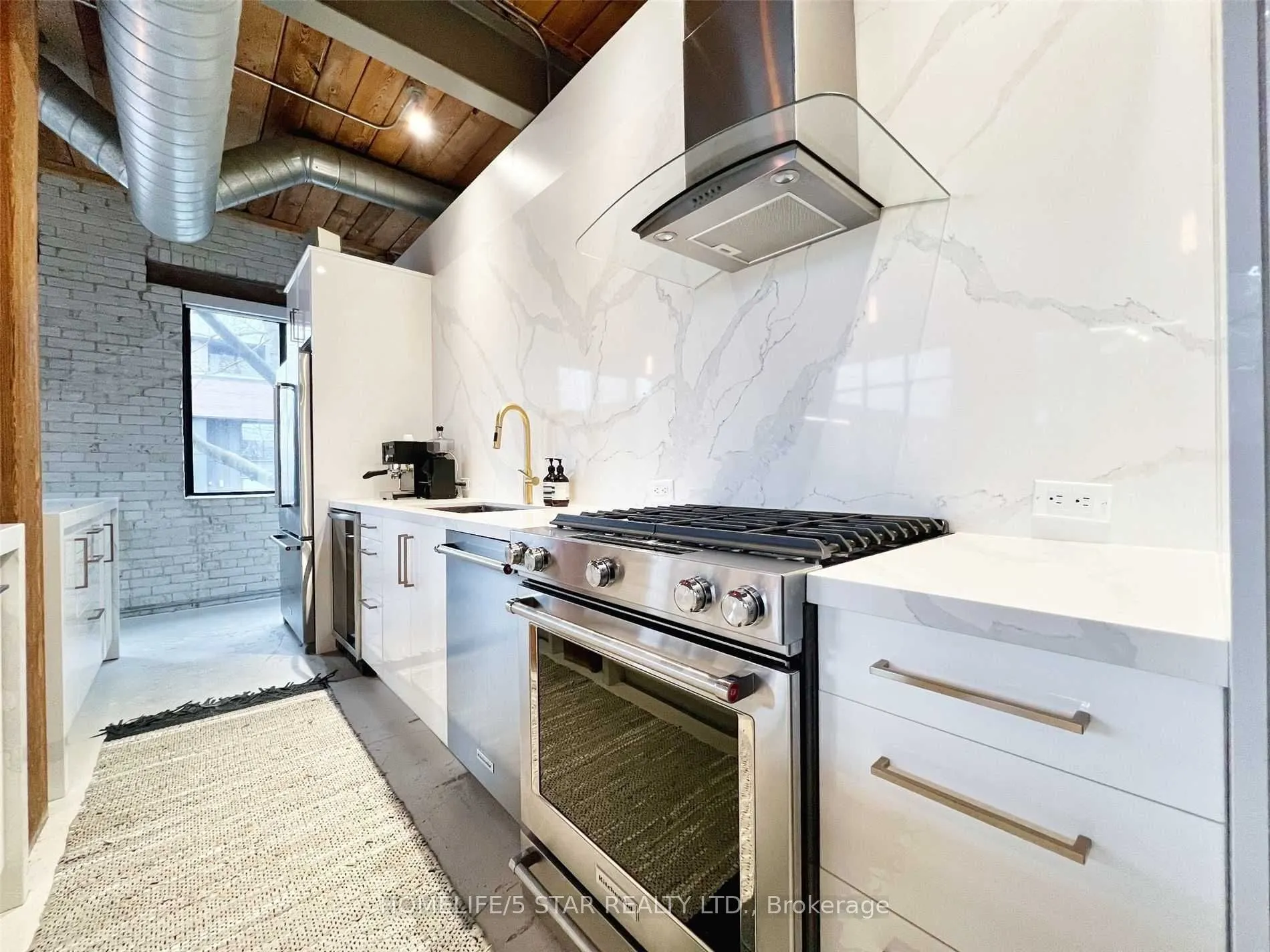 1 Columbus Avenue, #101