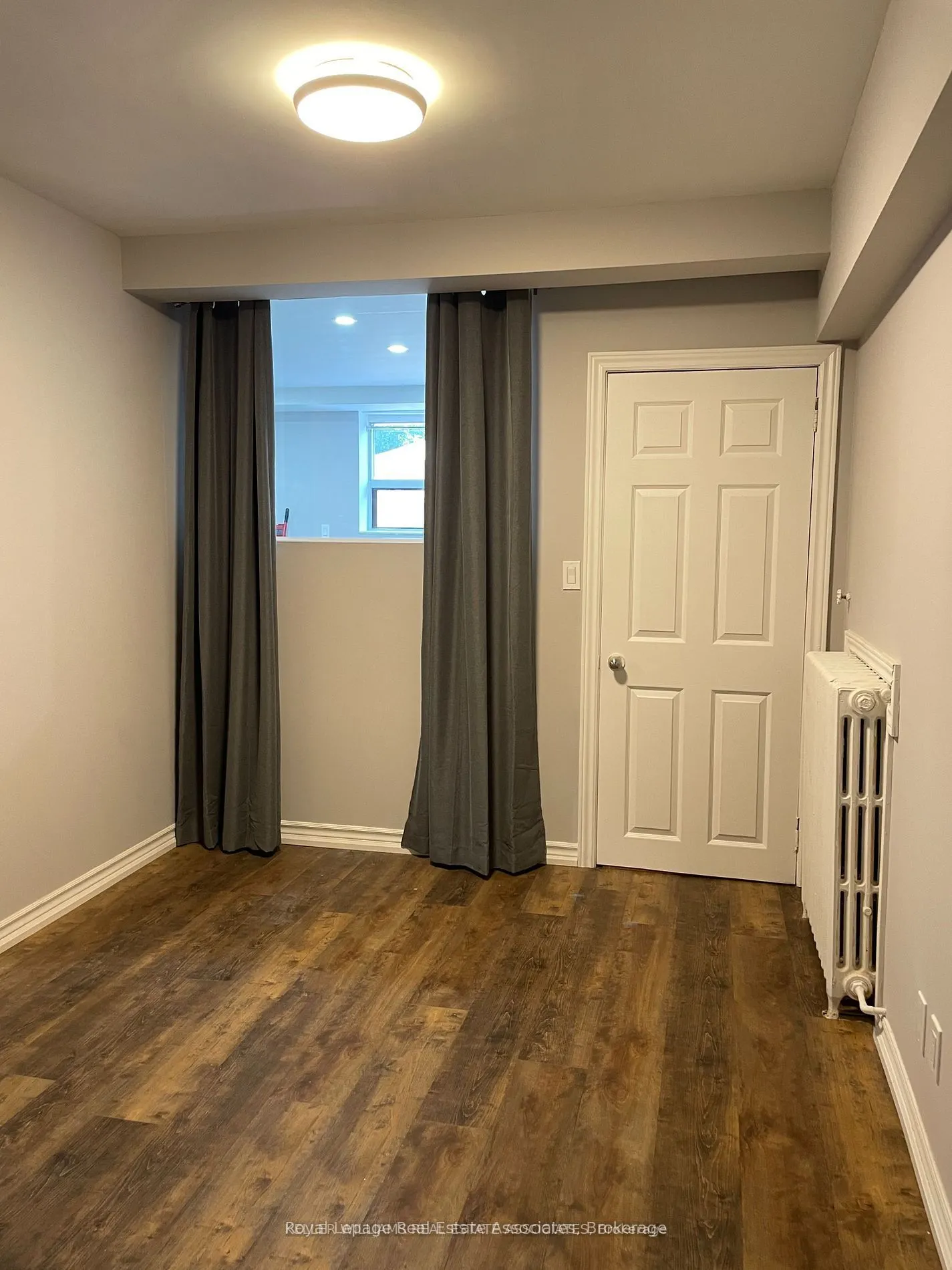 233 Lakeshore Road E