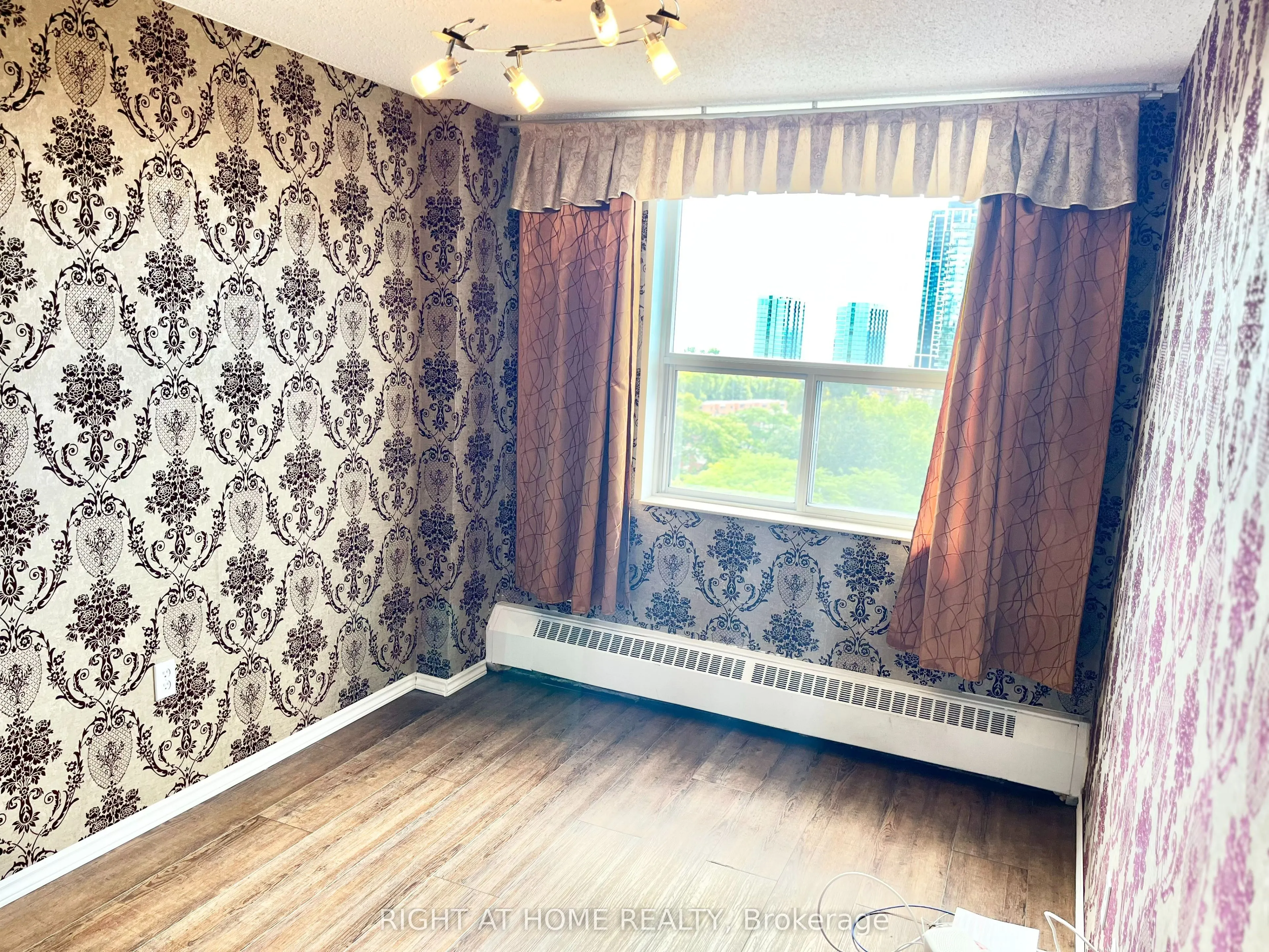 65 Southport Street, #1508