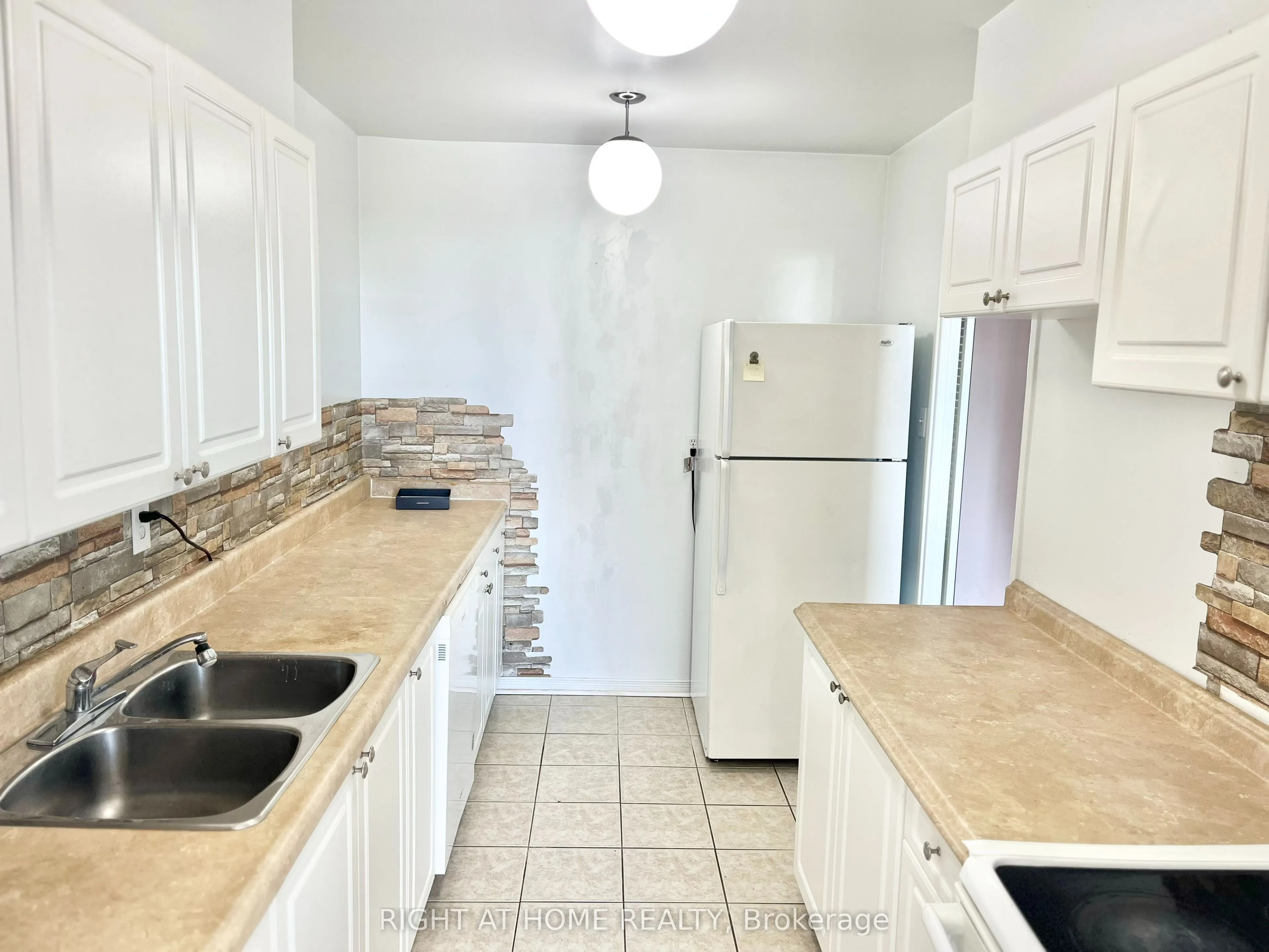 65 Southport Street, #1508