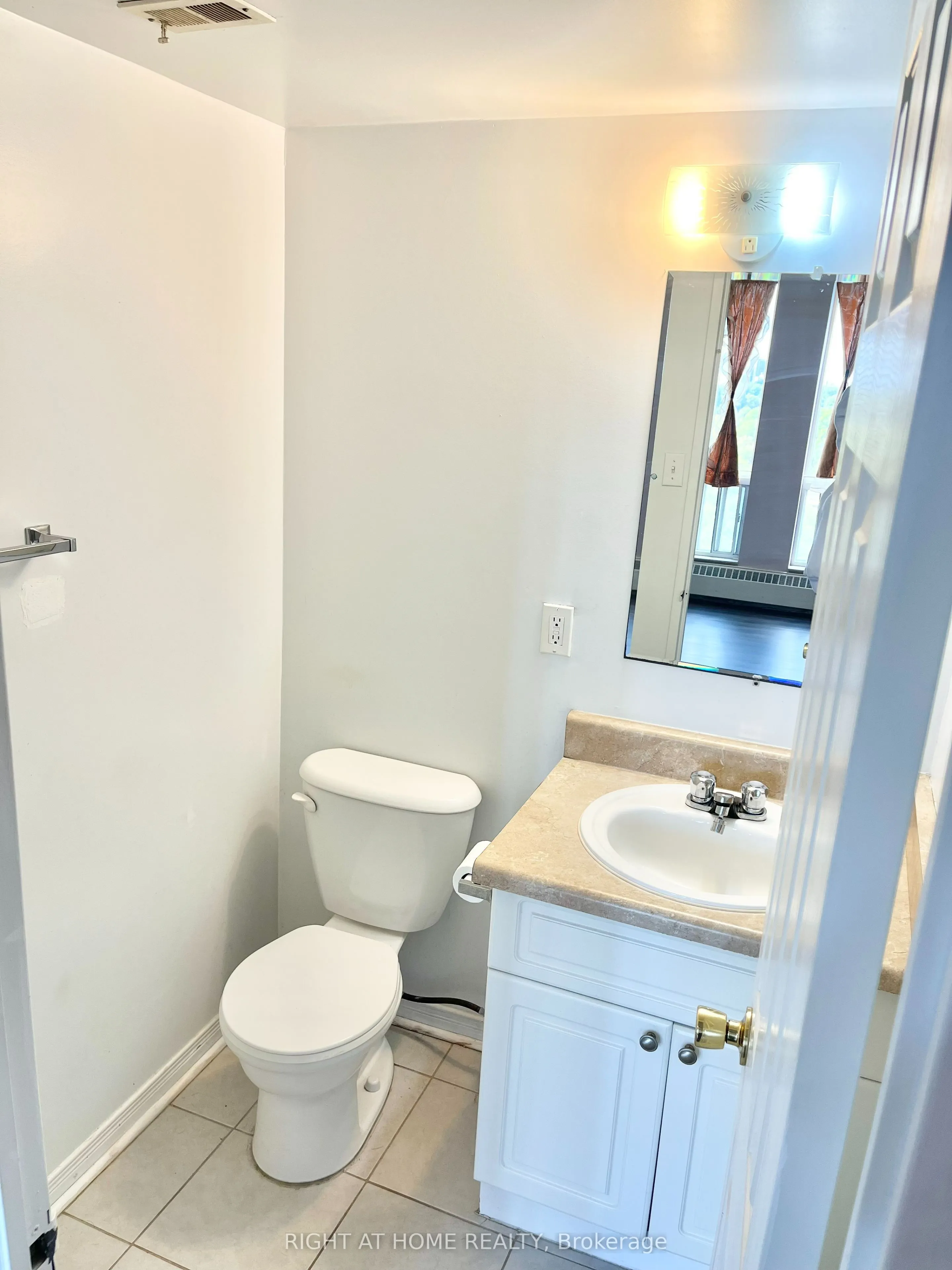 65 Southport Street, #1508