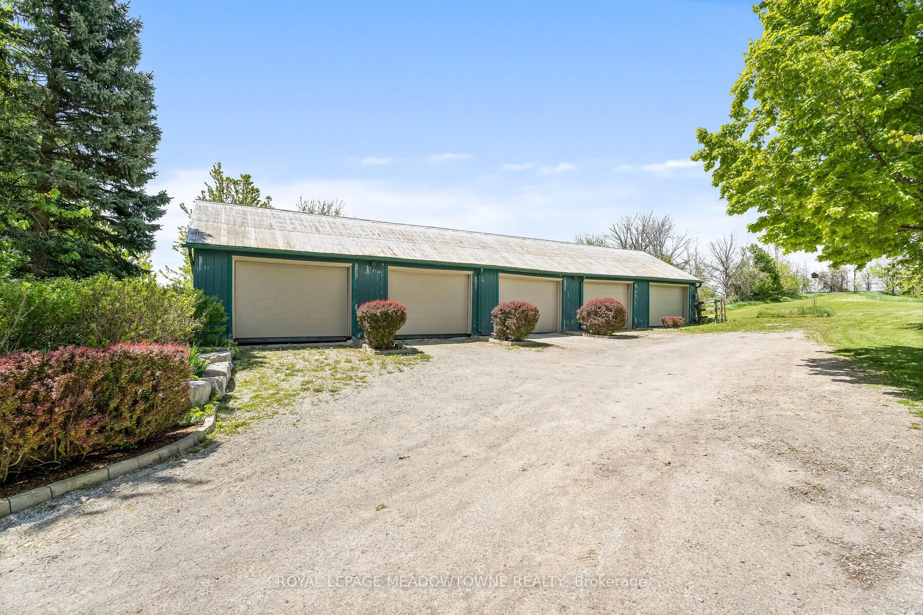 10319 15 Side Road