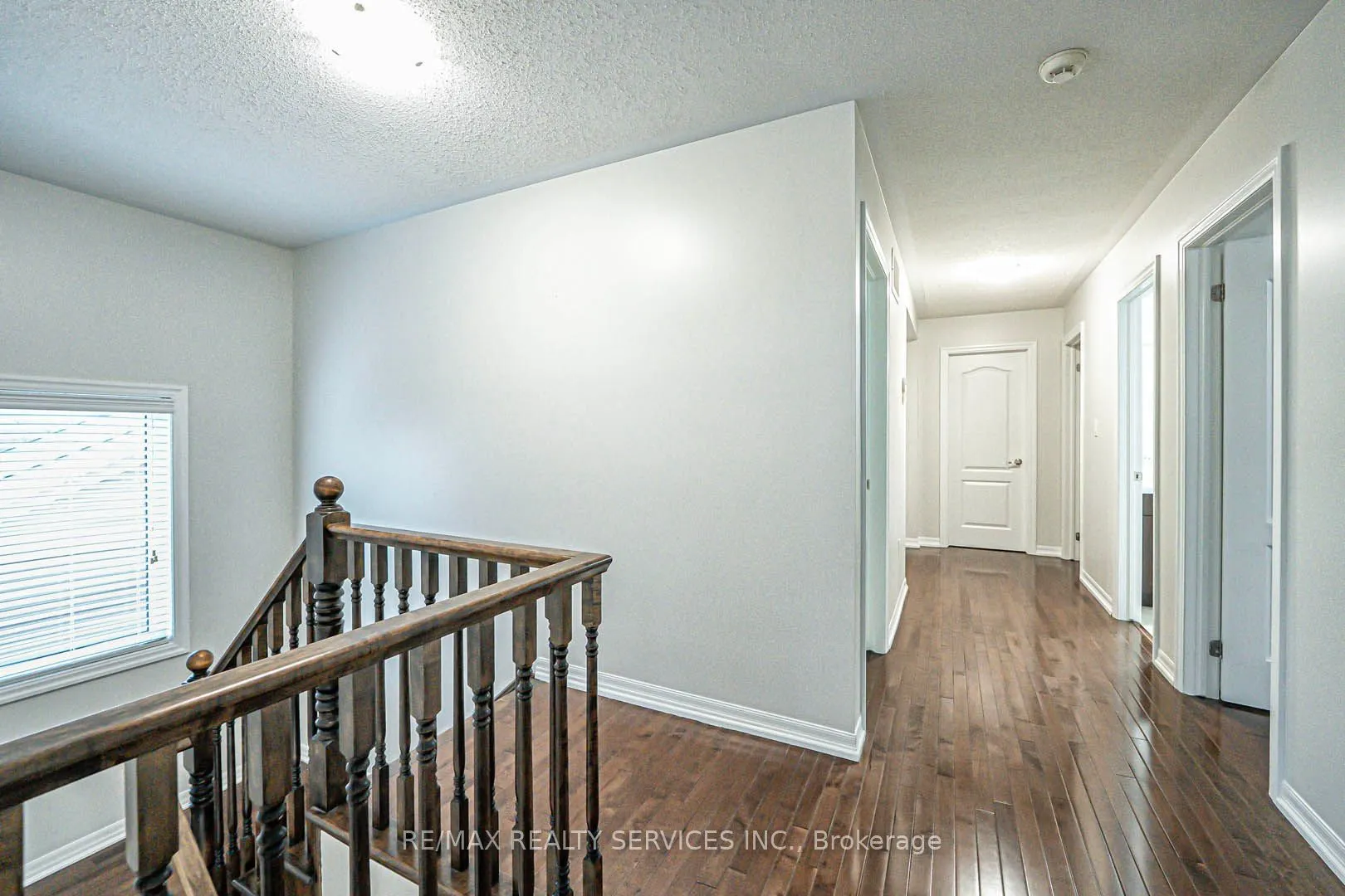 879 Etherington Way