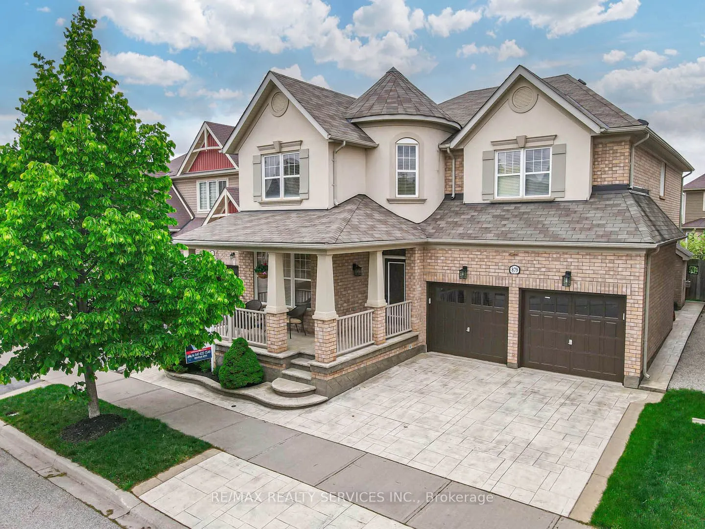 879 Etherington Way