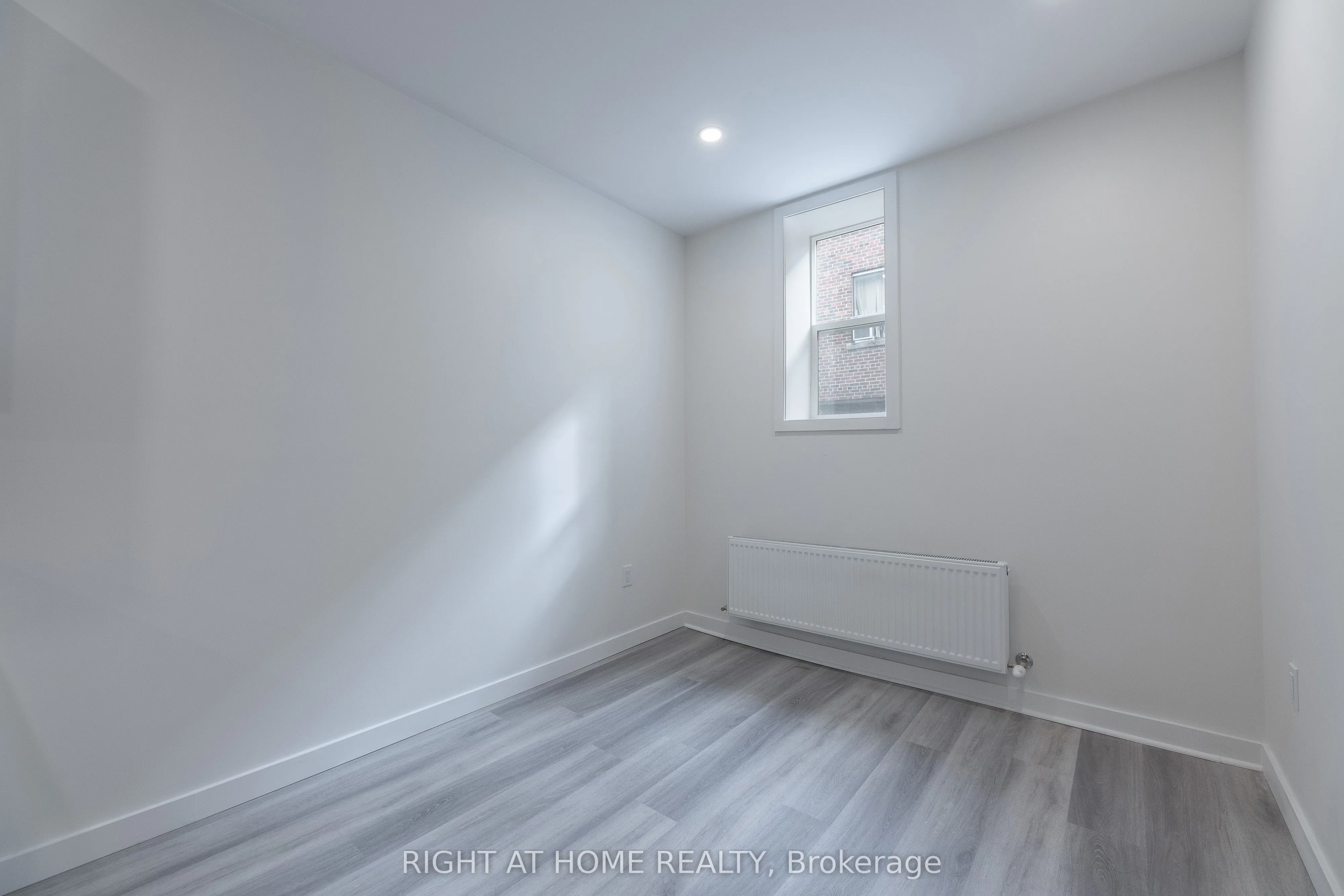 1744 Wilson Avenue, #11