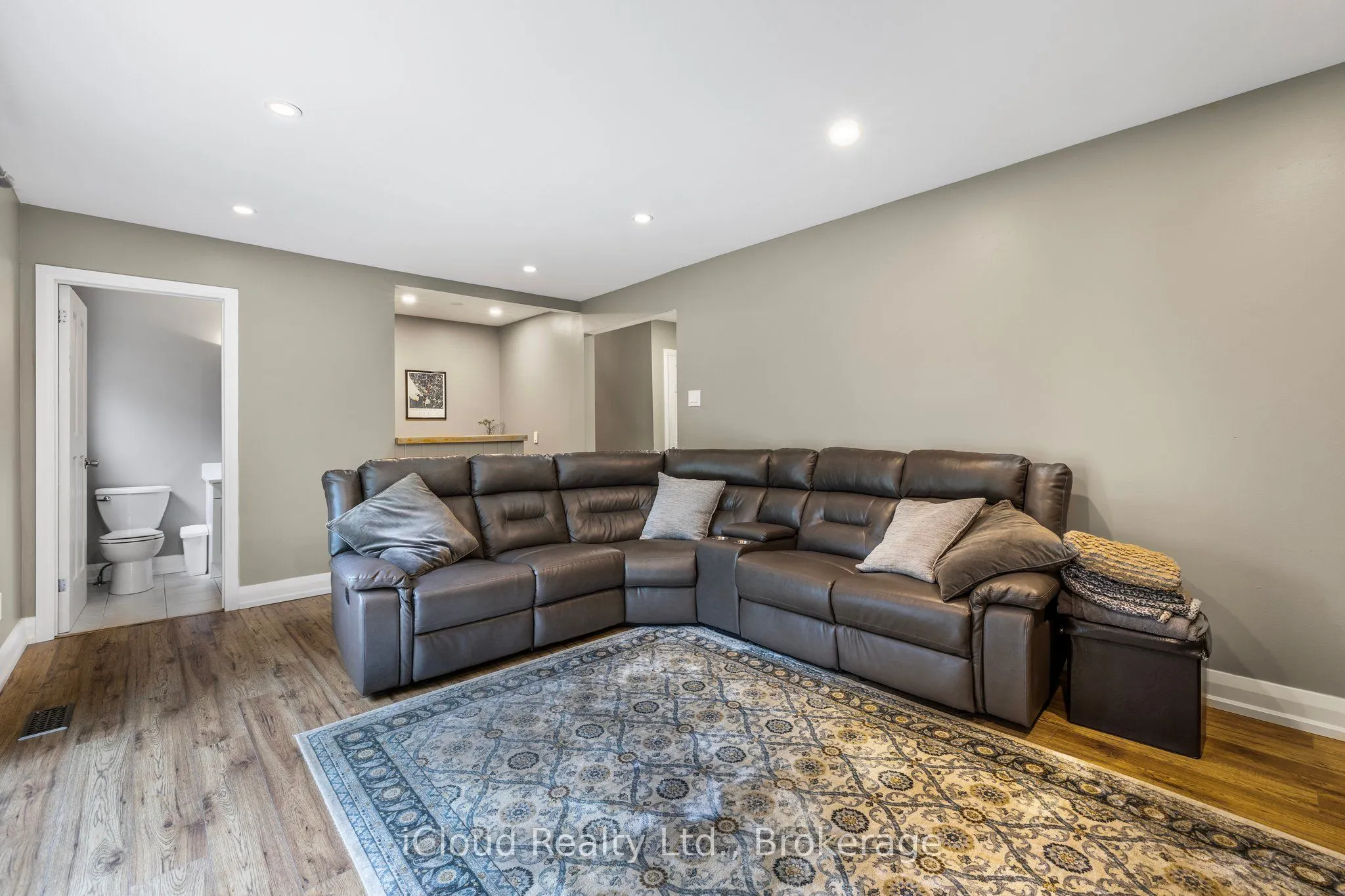 8 Glenforest Street
