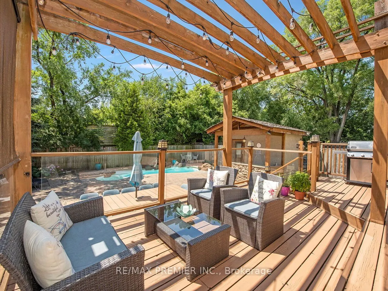 35 Yorkdale Crescent