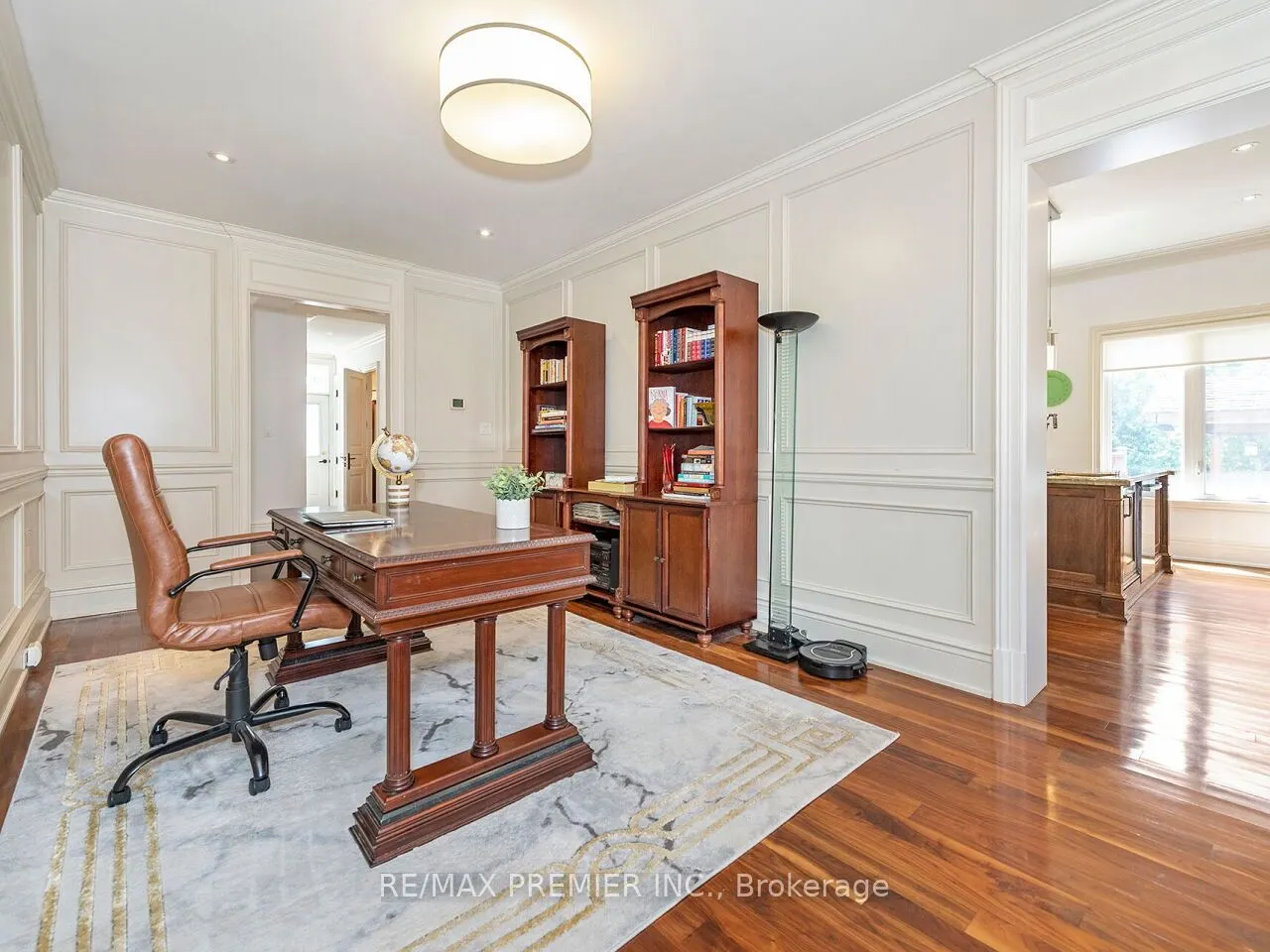 35 Yorkdale Crescent
