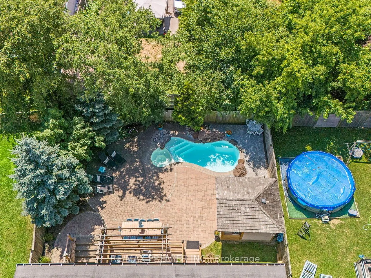 35 Yorkdale Crescent