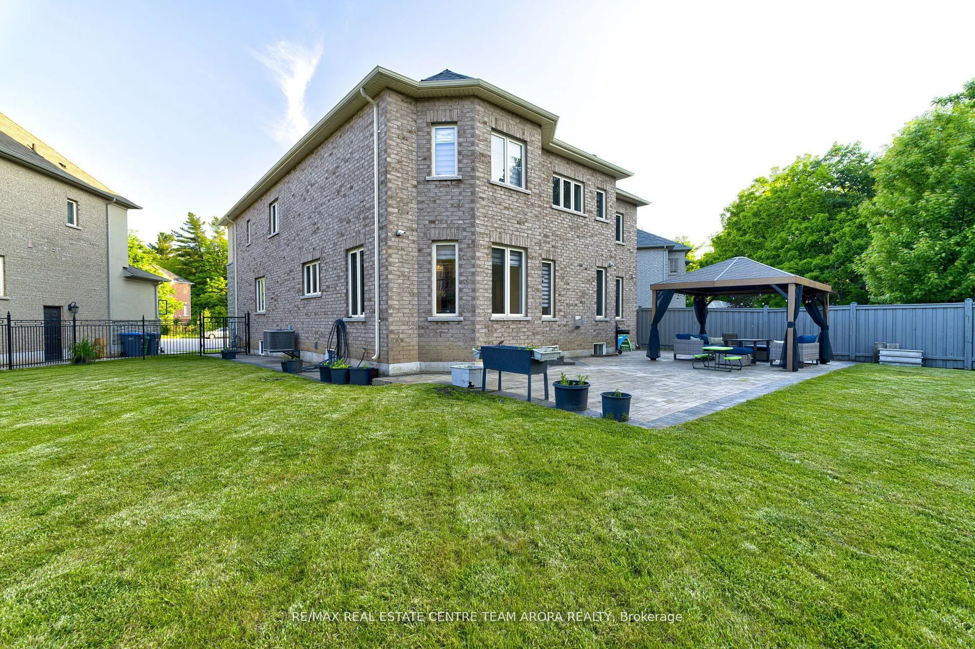 18 Deanston Court