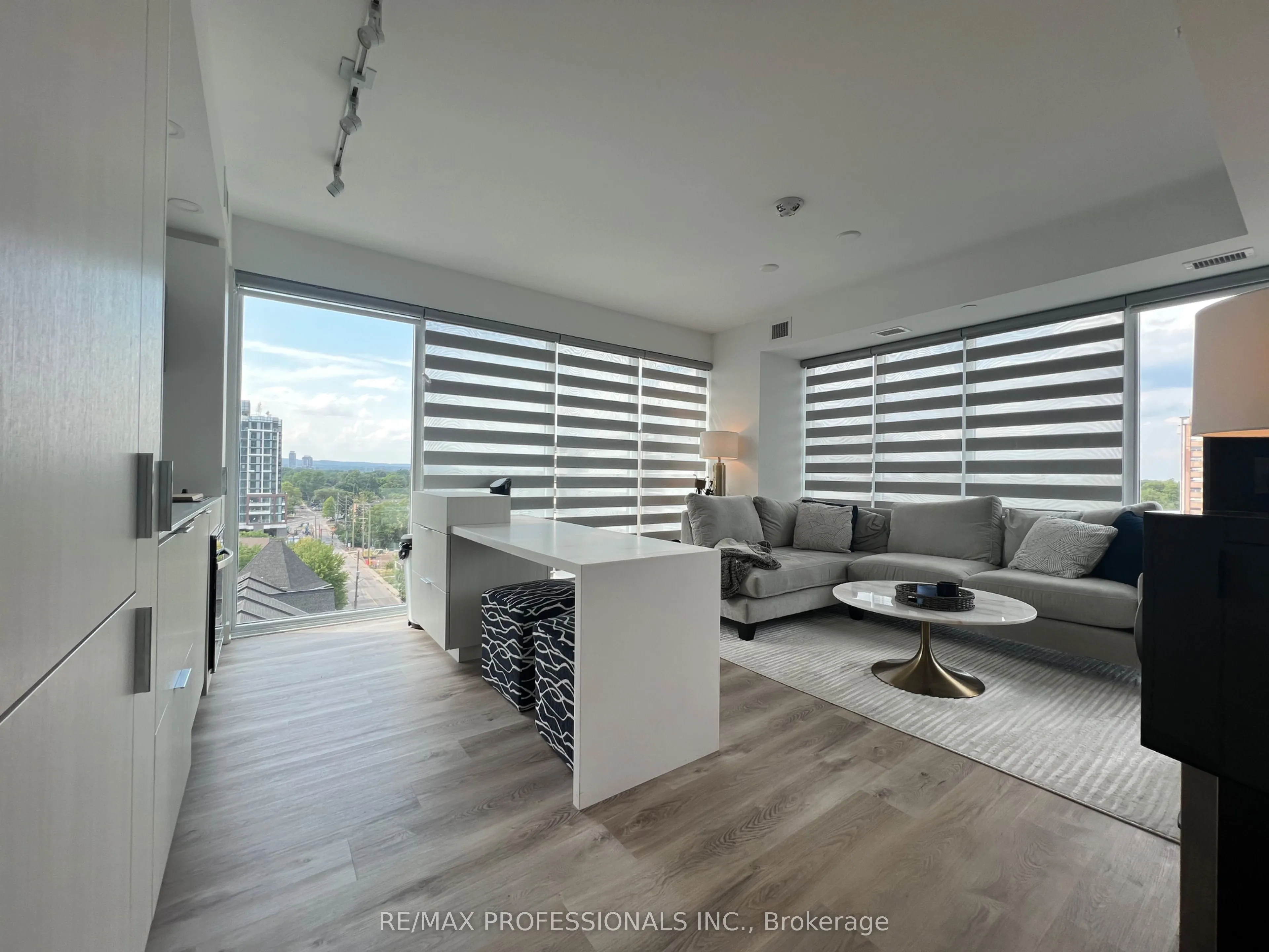 370 Martha Street, #802