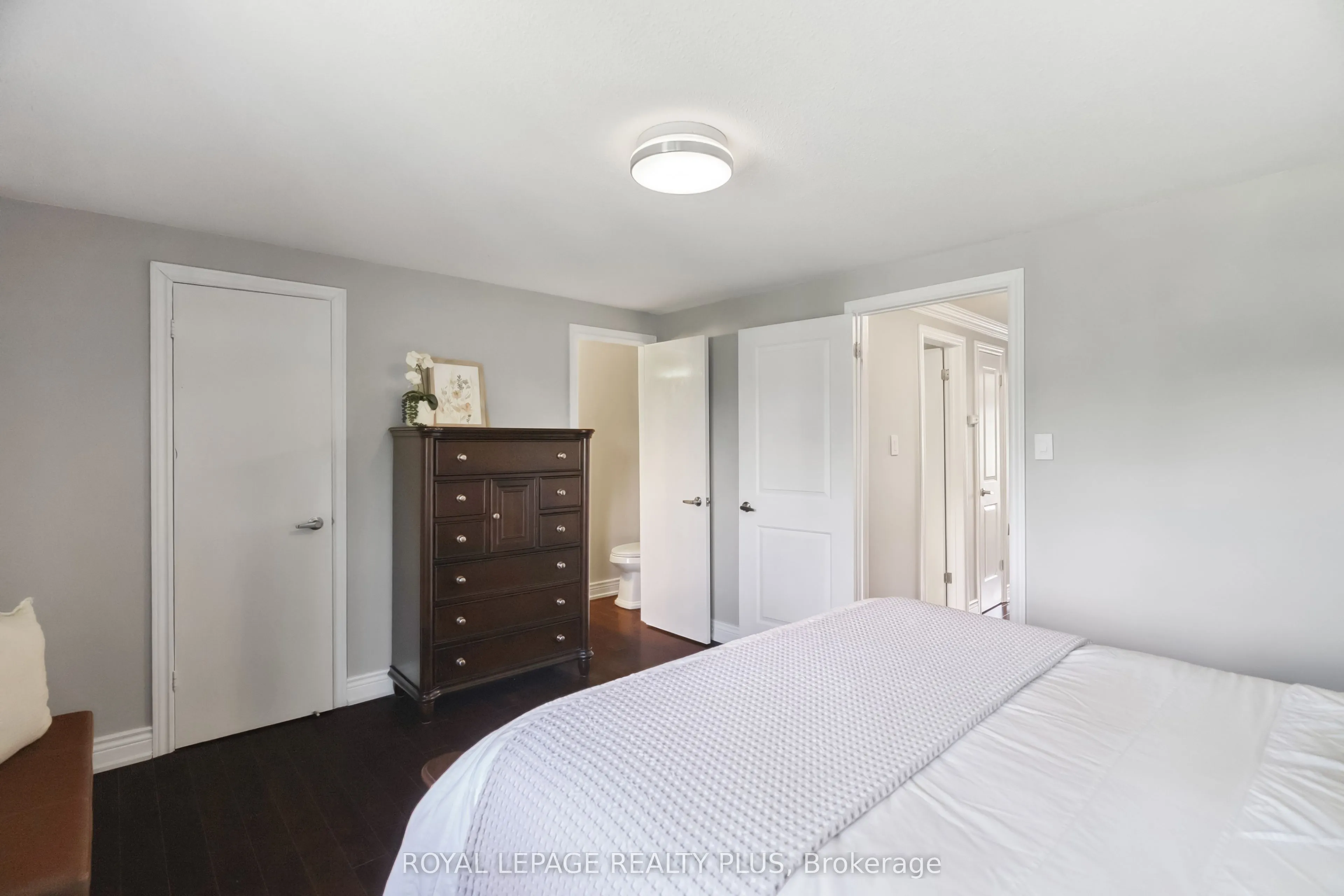 1755 Rathburn Road E, #76