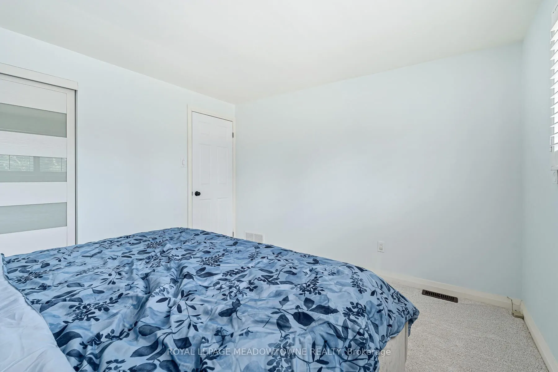 113 Irwin Crescent