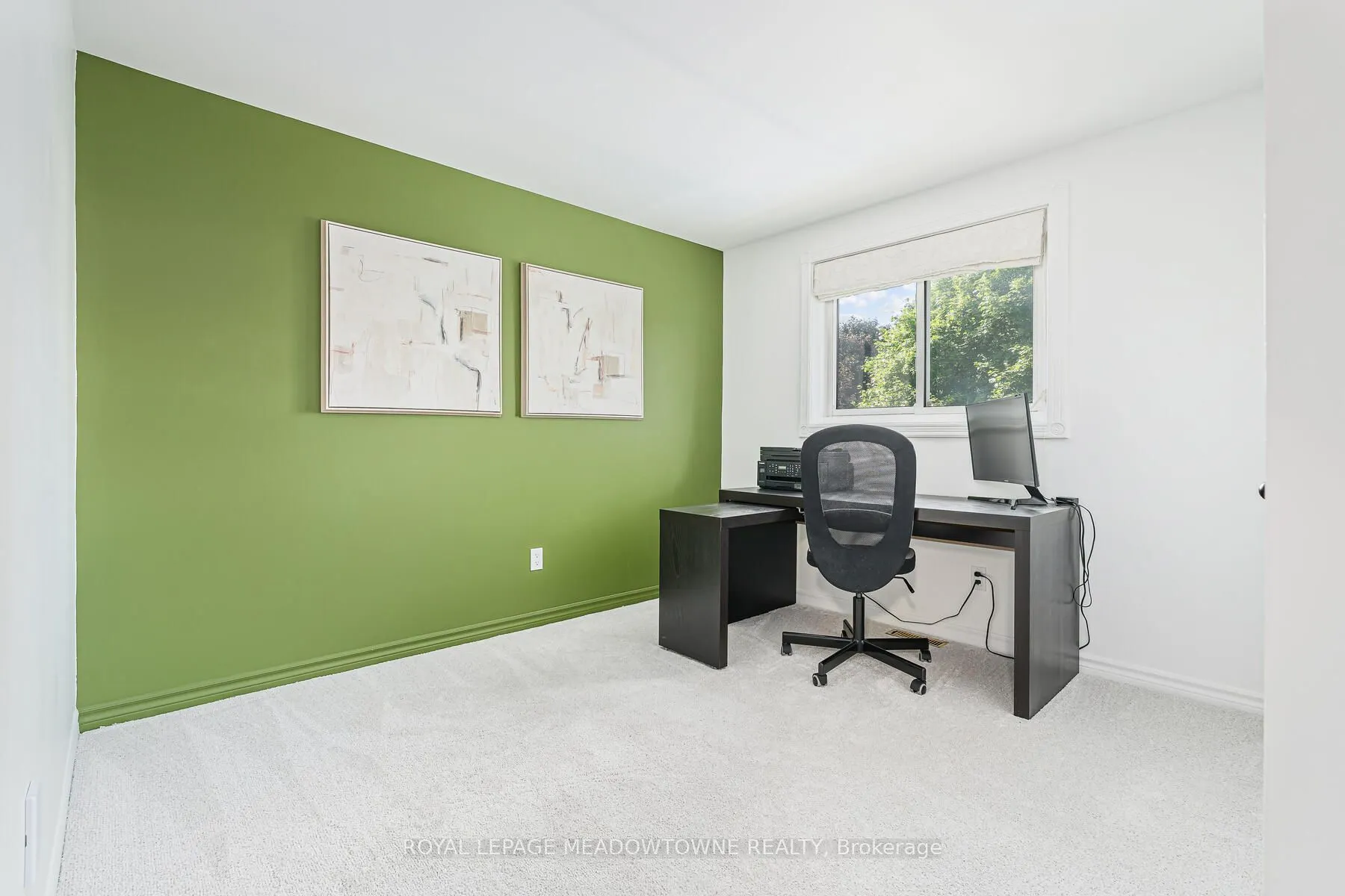 113 Irwin Crescent