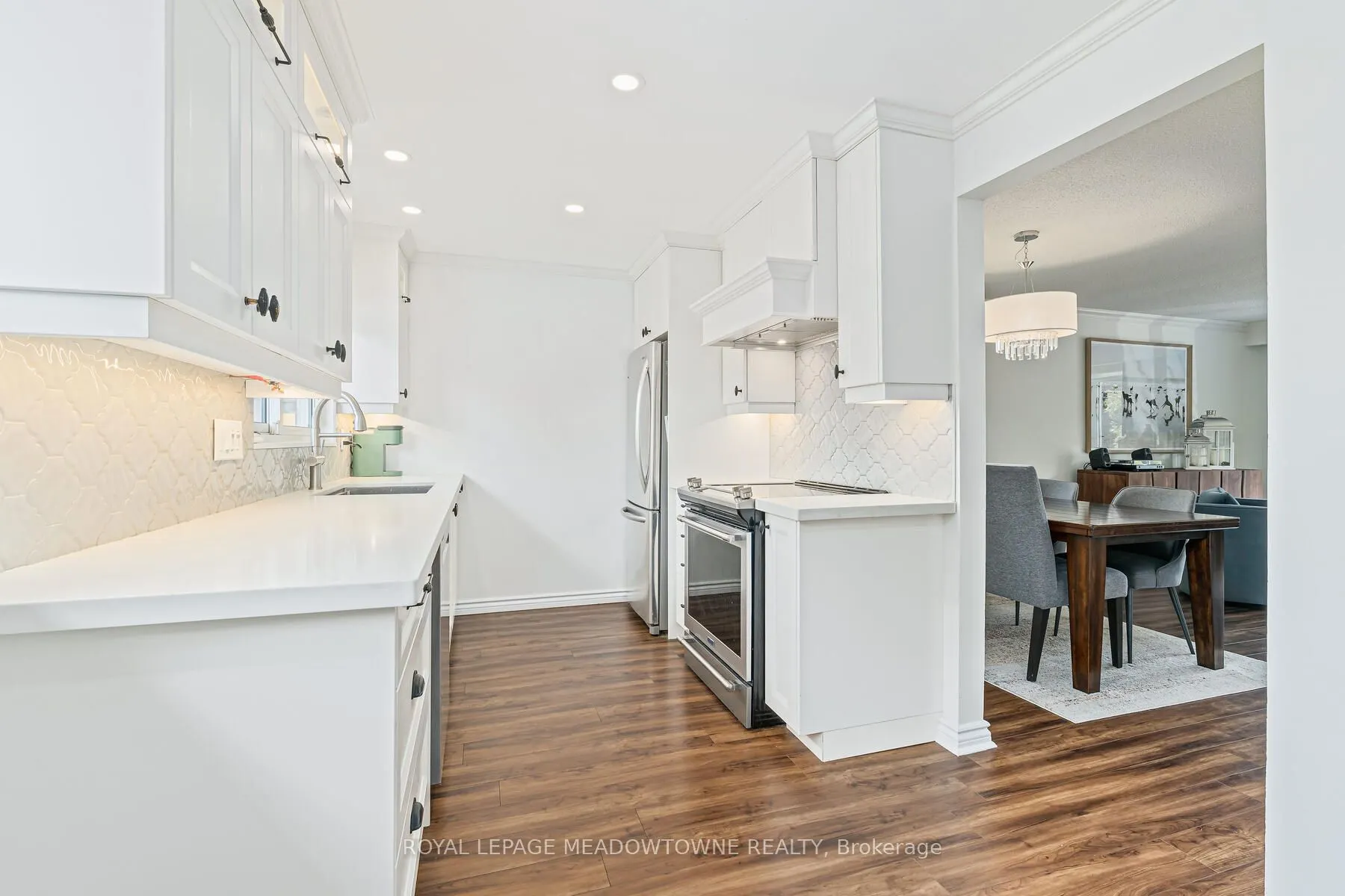 113 Irwin Crescent