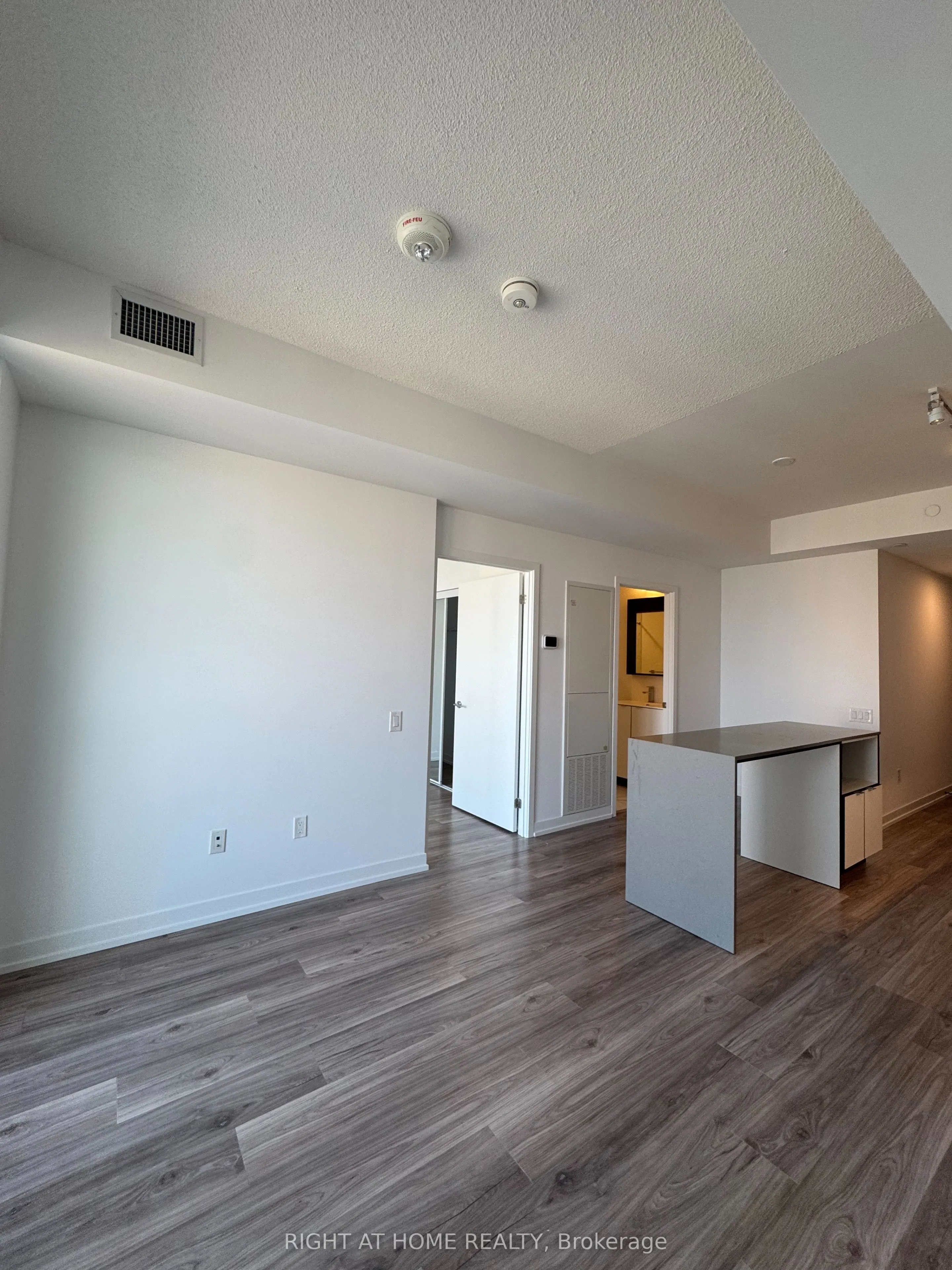 4065 CONFEDERATION Parkway, #3106